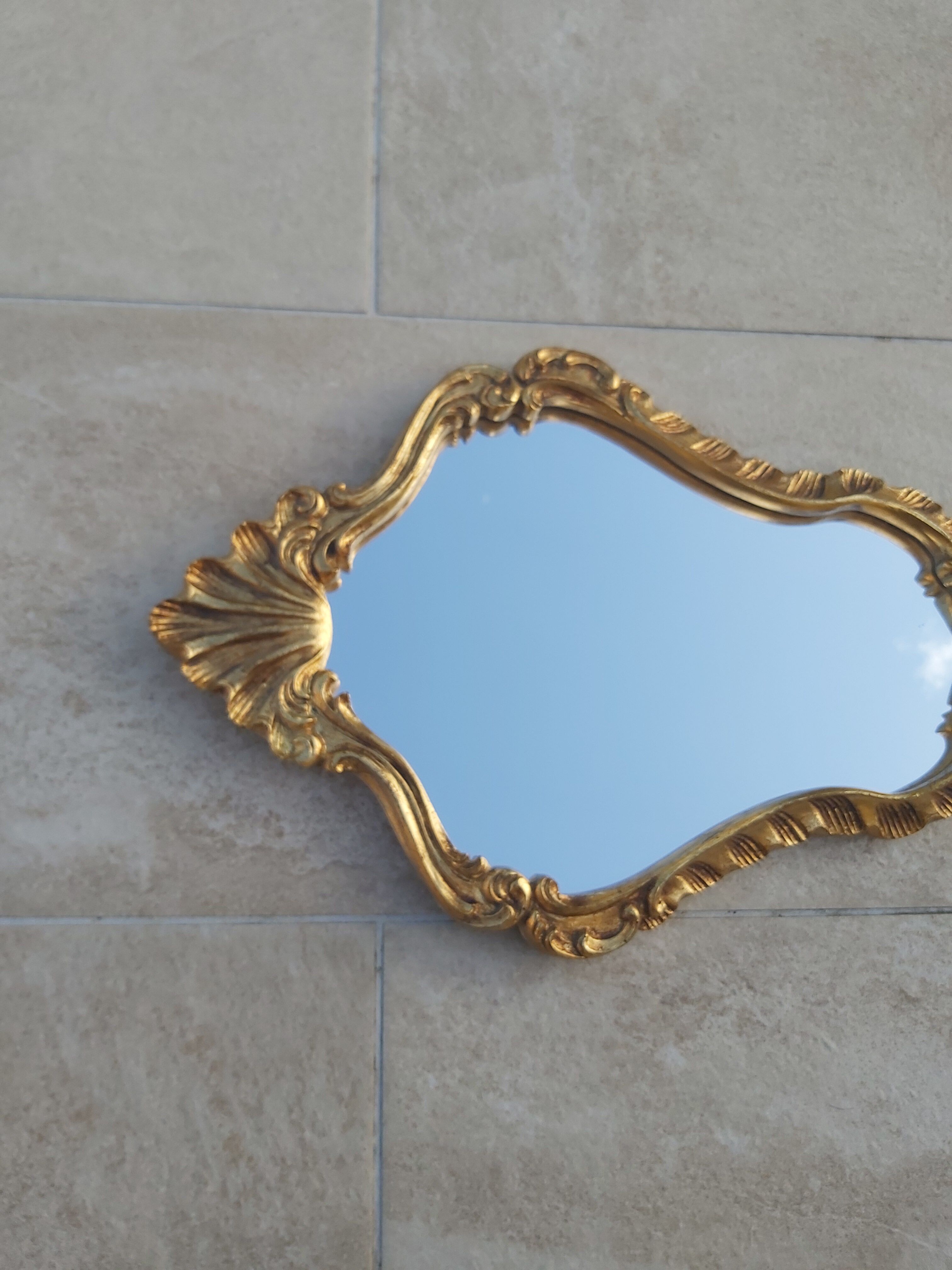 Golden mirror 44.5x29cm