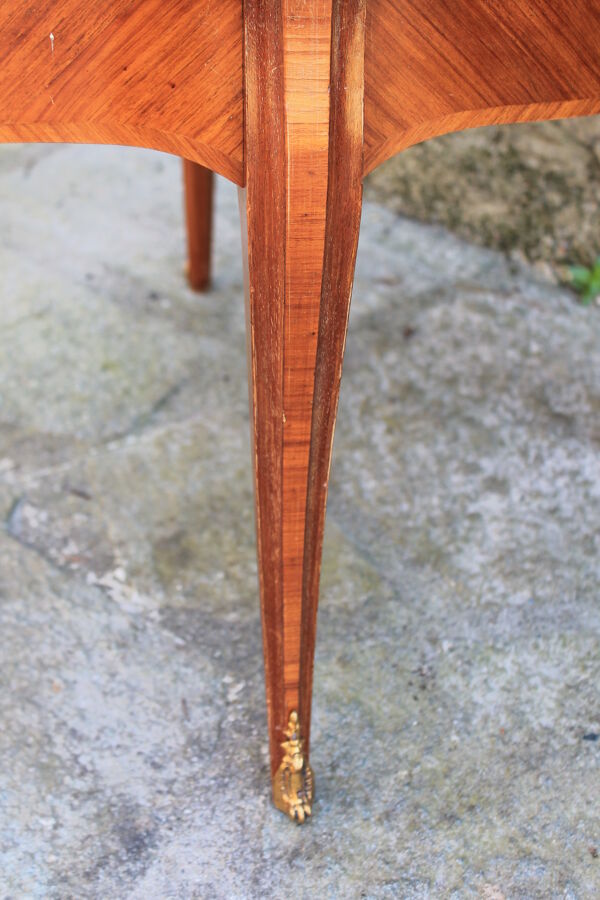 Guéridon en marqueterie