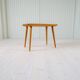 Table basse moderne du milieu du siècle en pin Suède 1940s