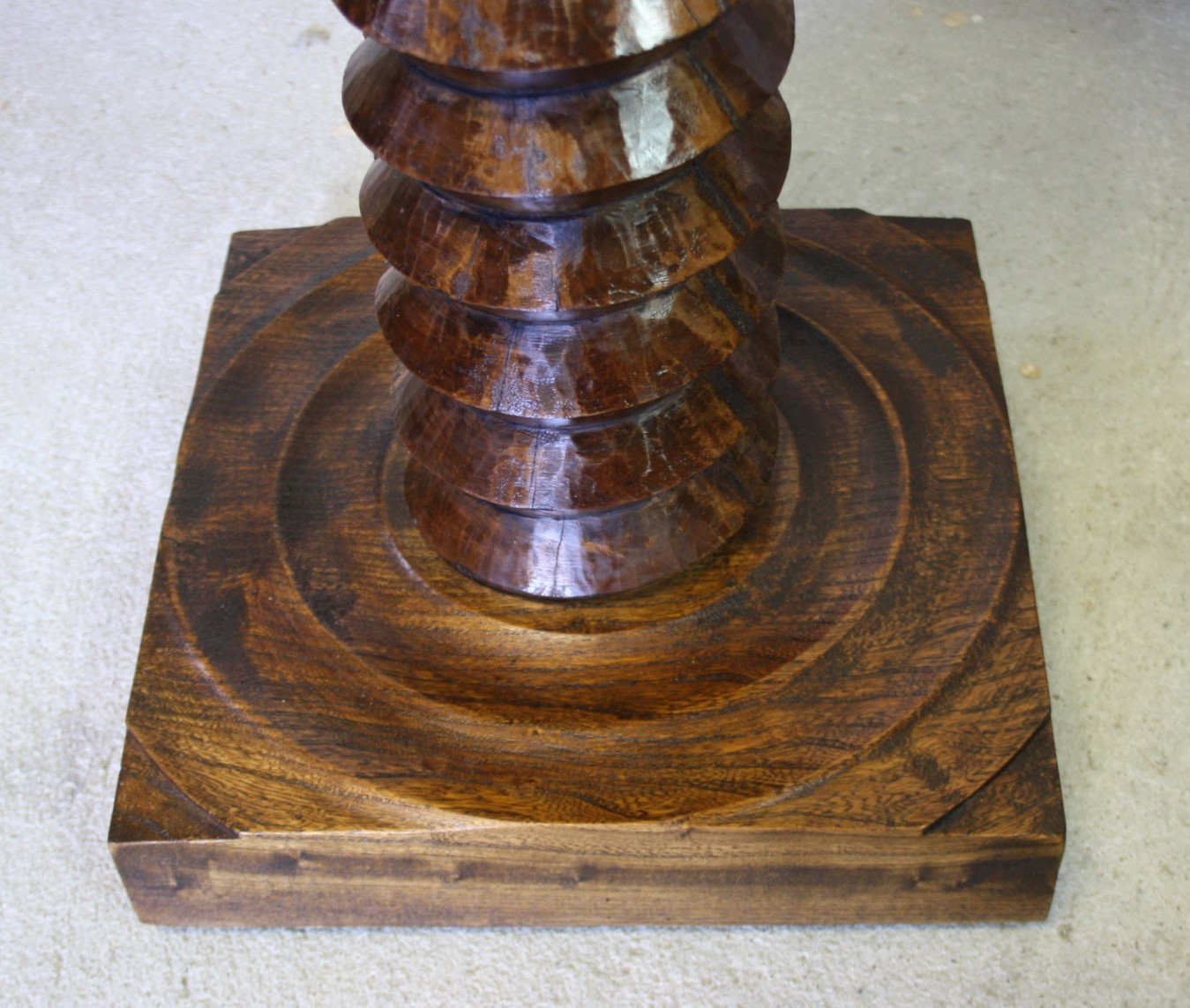 Fifth wheel press screw