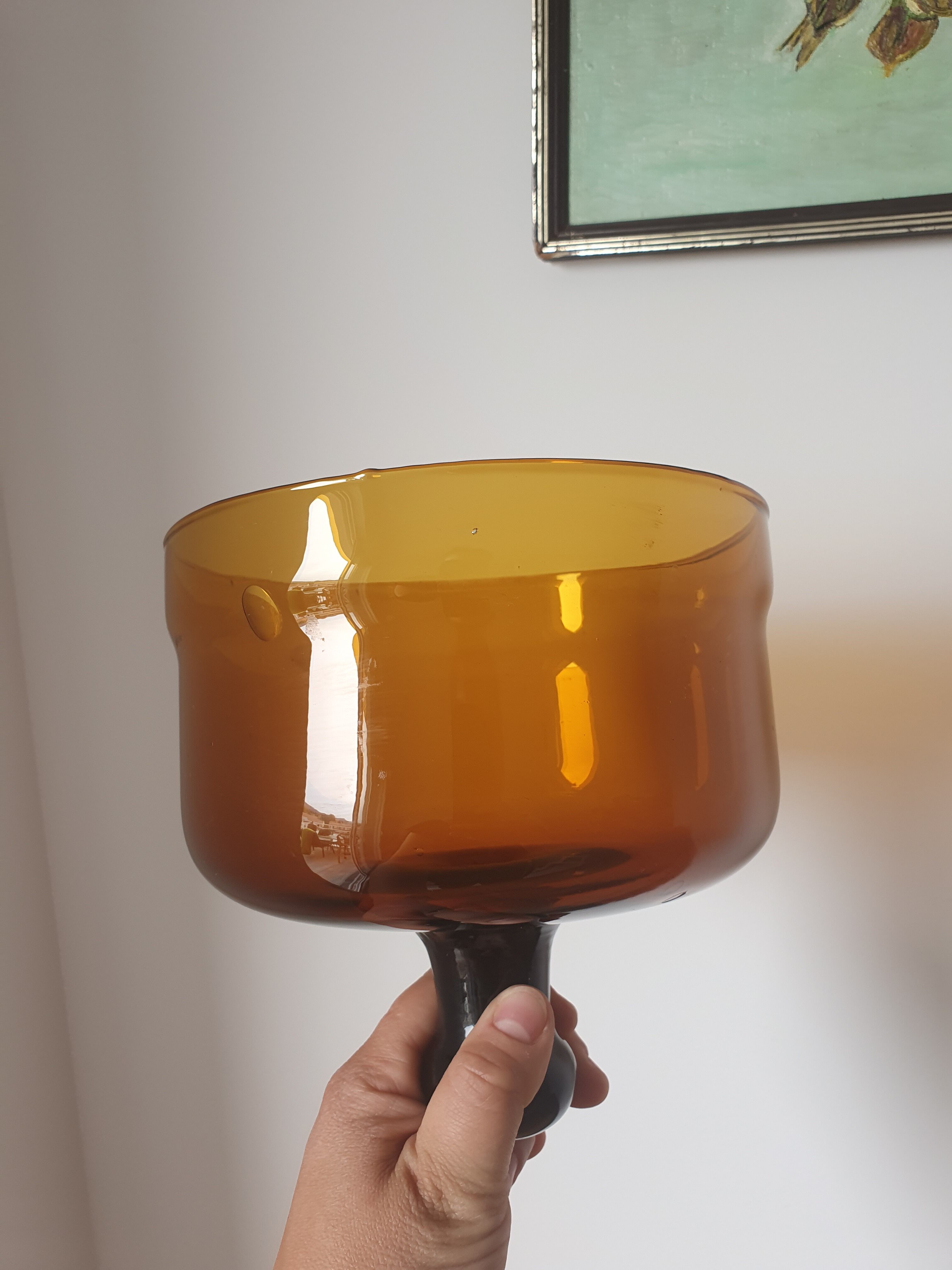 Cloche en verre ambrée vintage