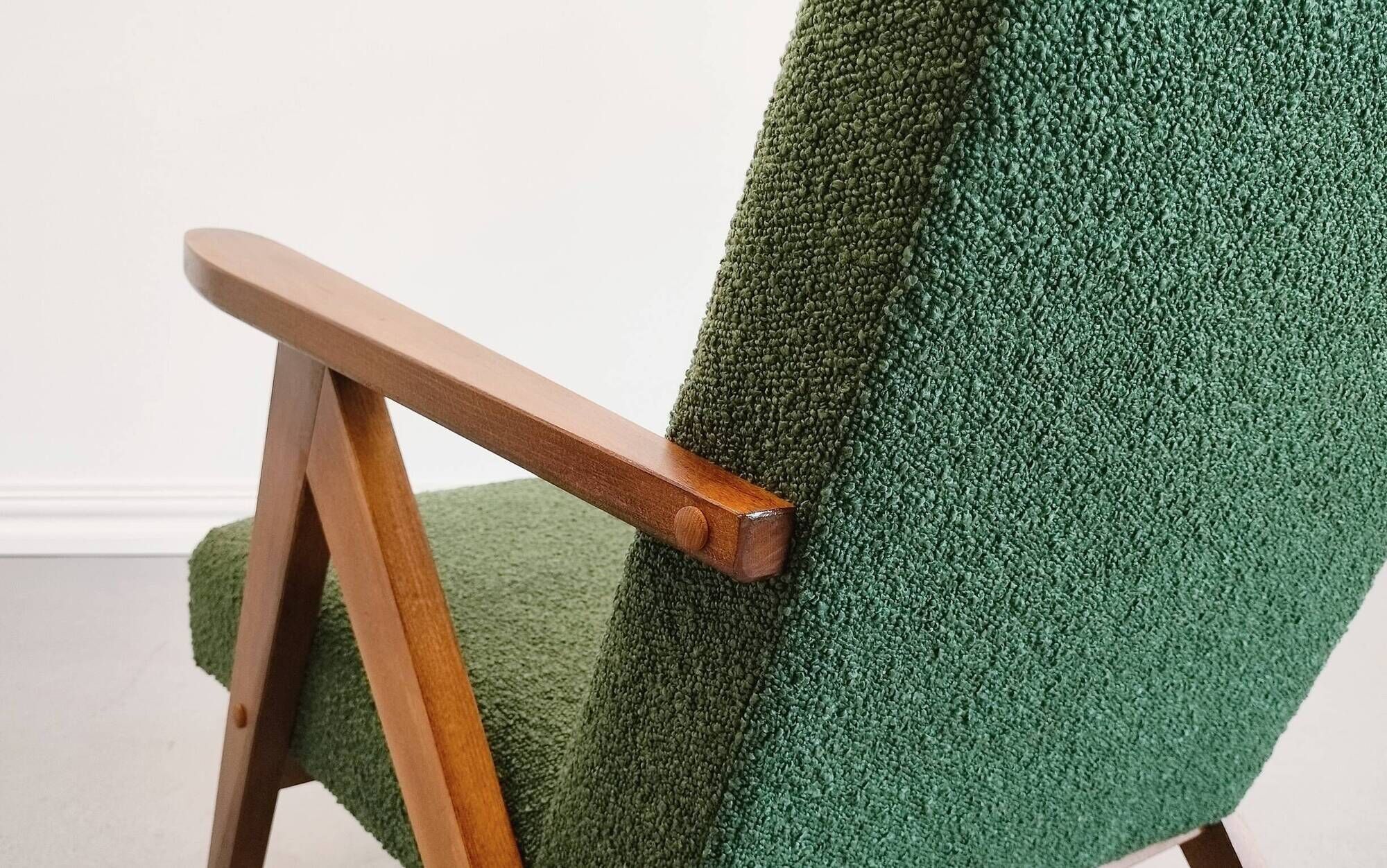 Mid-Century Model B 310 Var Easy Chair in Green Bouclé, 1960s