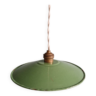 Suspension industrielle en tôle émaillée verte, années 1930-40