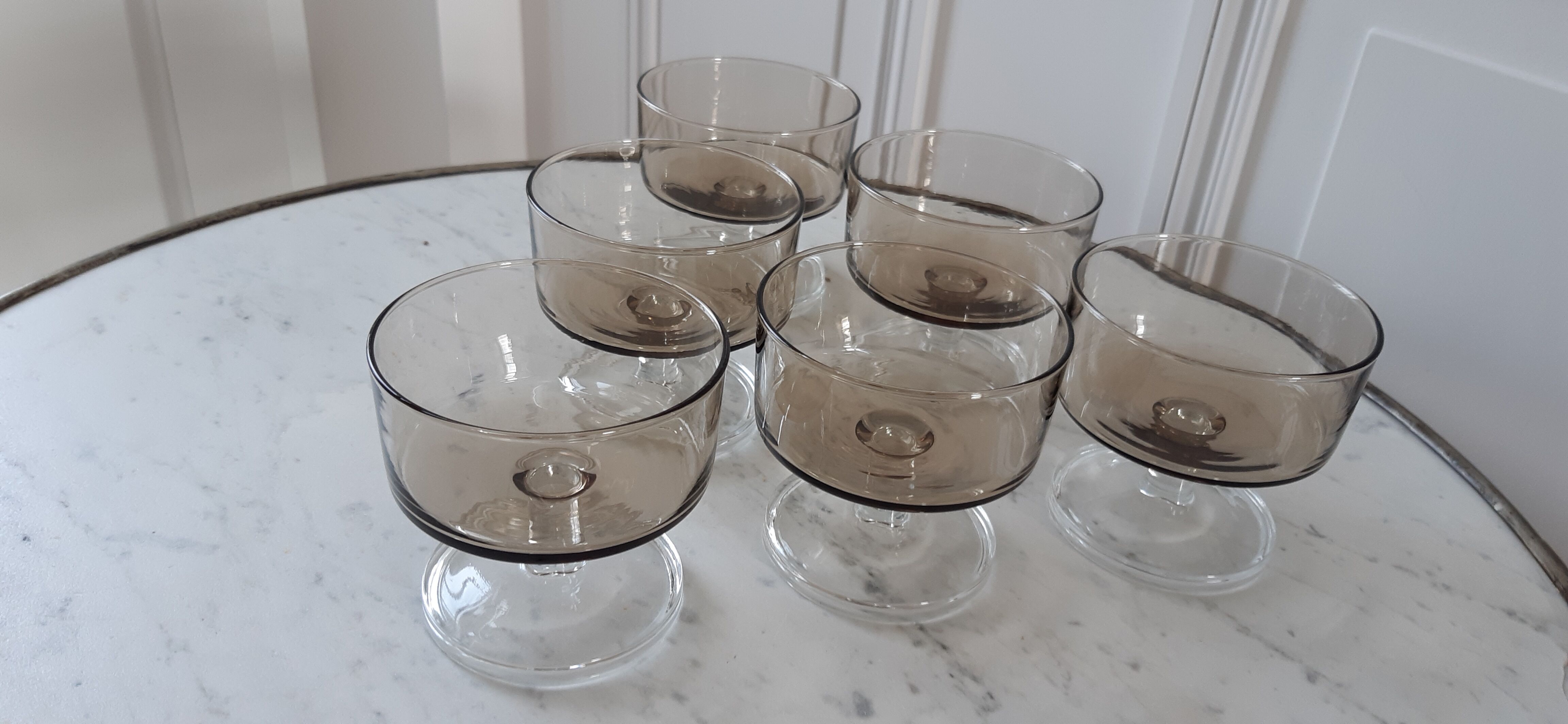 6 cuts in smoked glass 70s