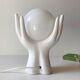 Lampe main ceramique globe opaline
