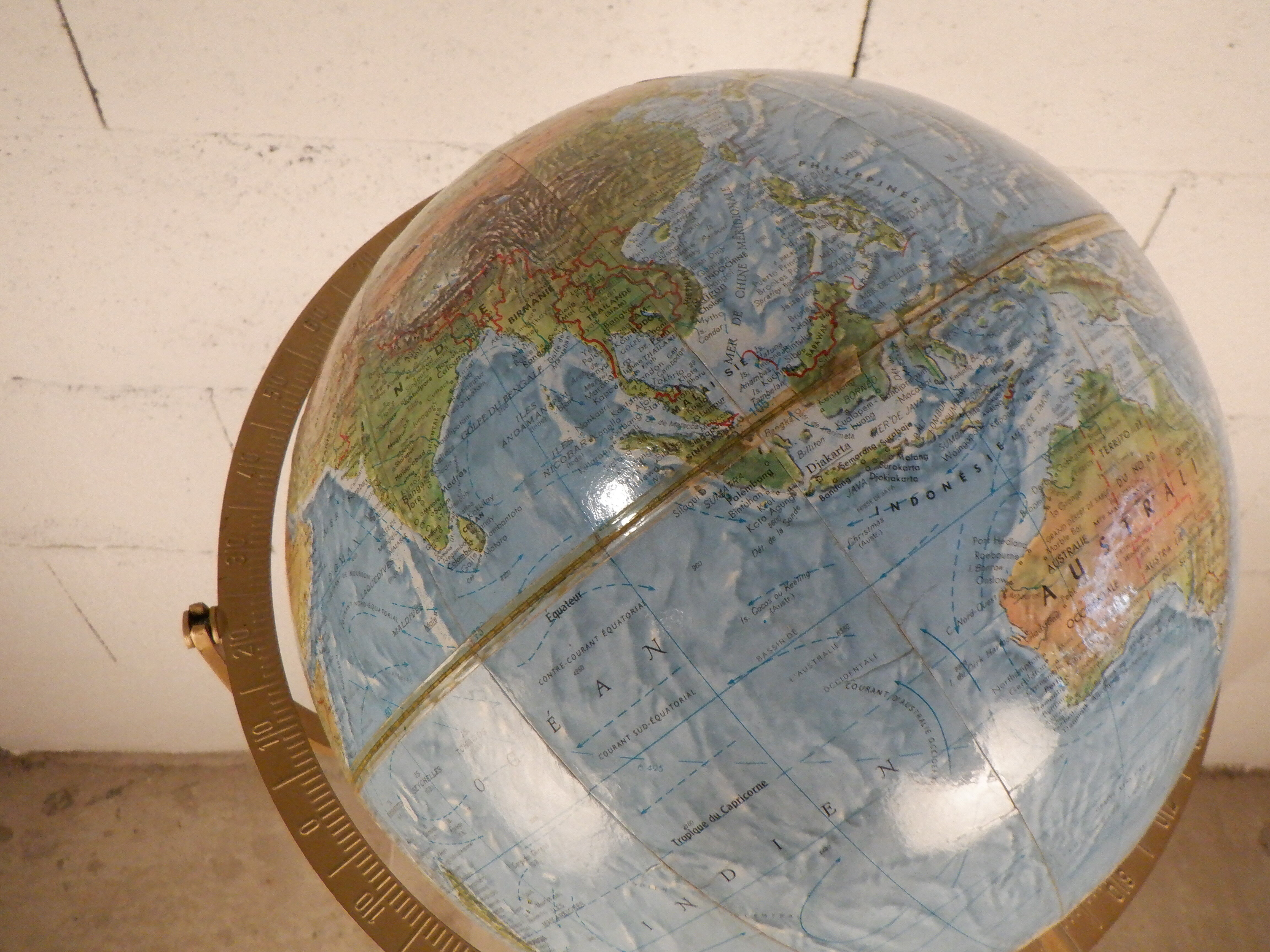 Globe Scan Globe 1970