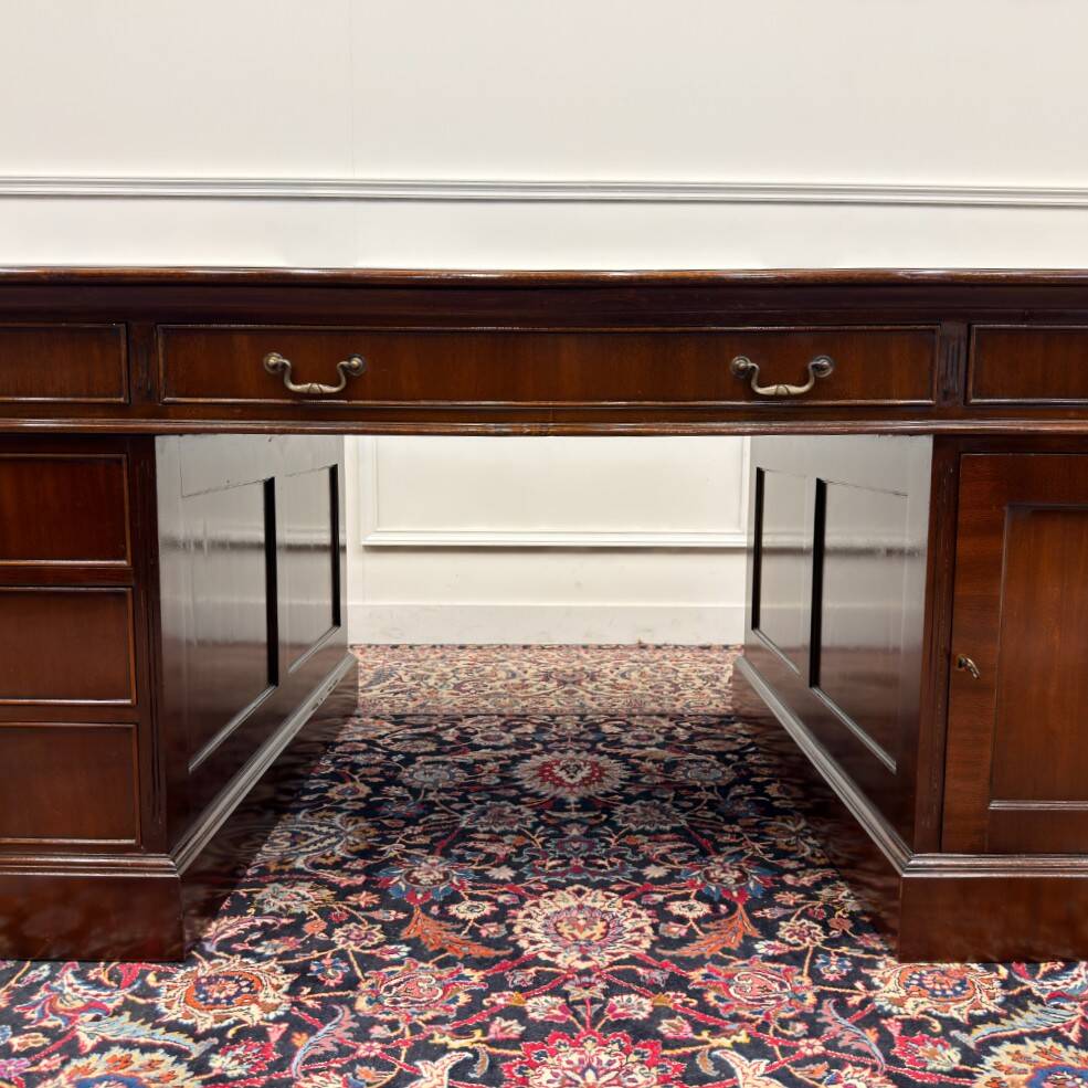 Très grand classique anglais Partnerdesk