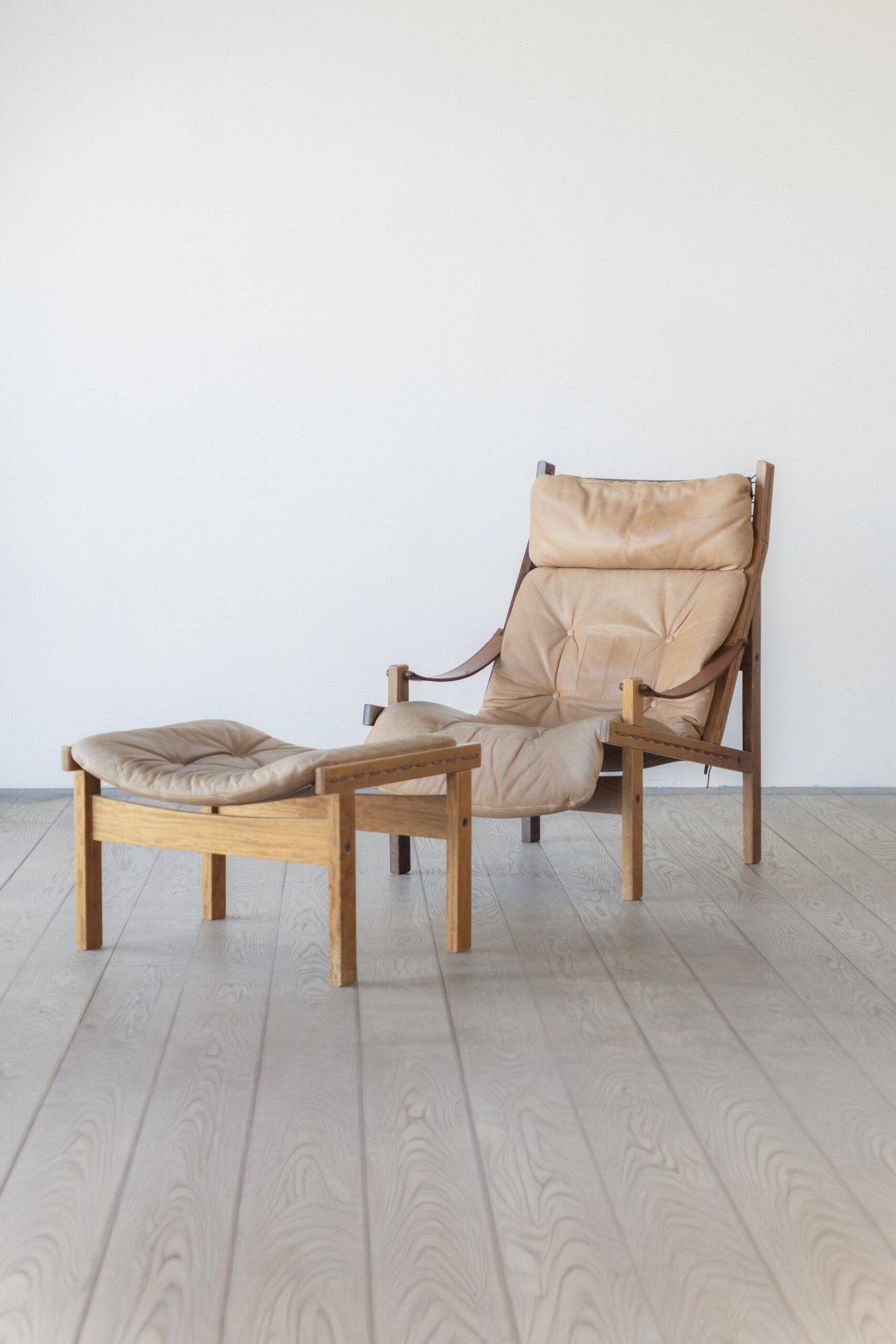 Torbjørn Afdal, Hunter lounge chair with footrest