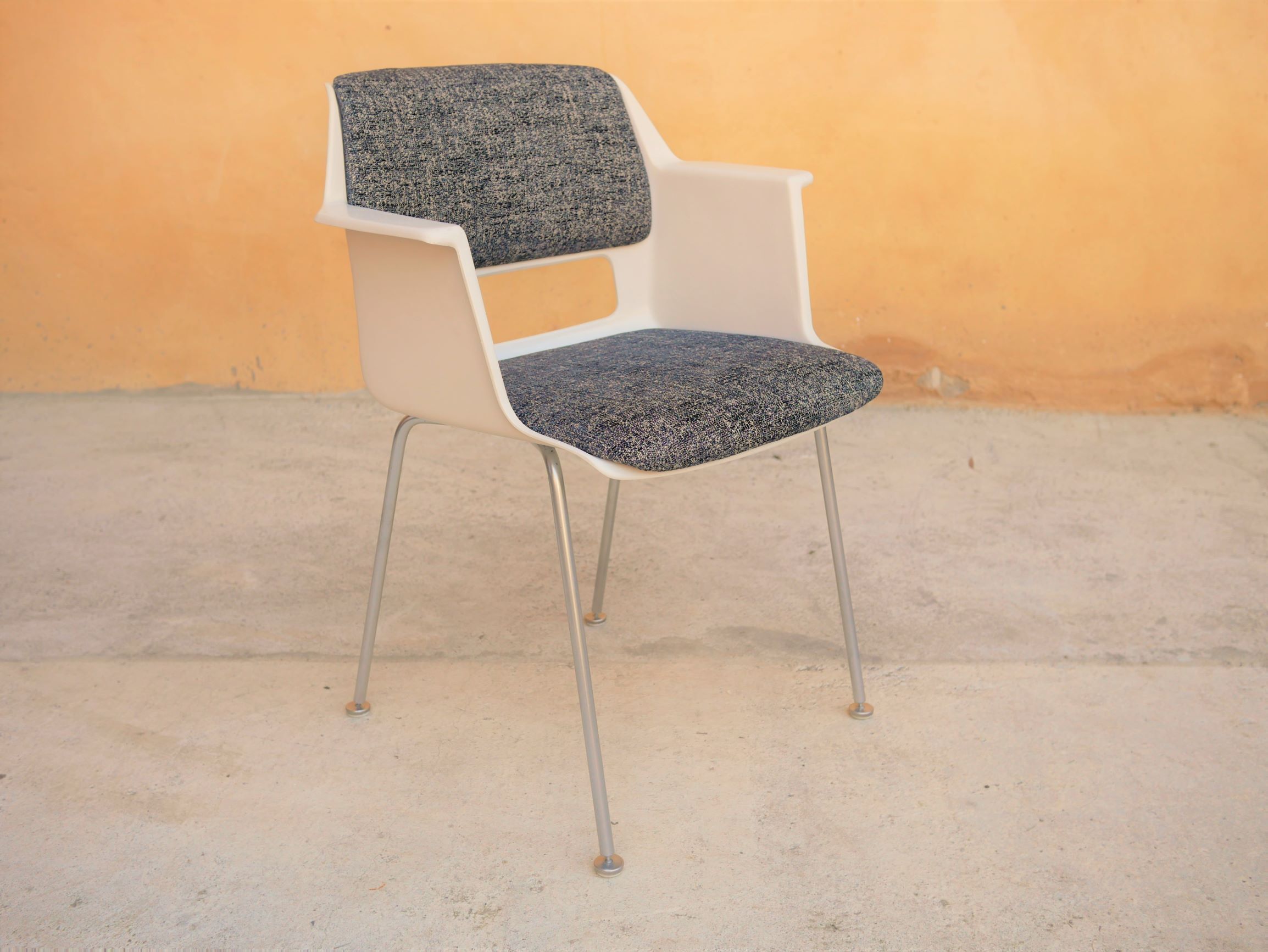 Vintage chair by A. R. Cordemeyer for Gispen Editions