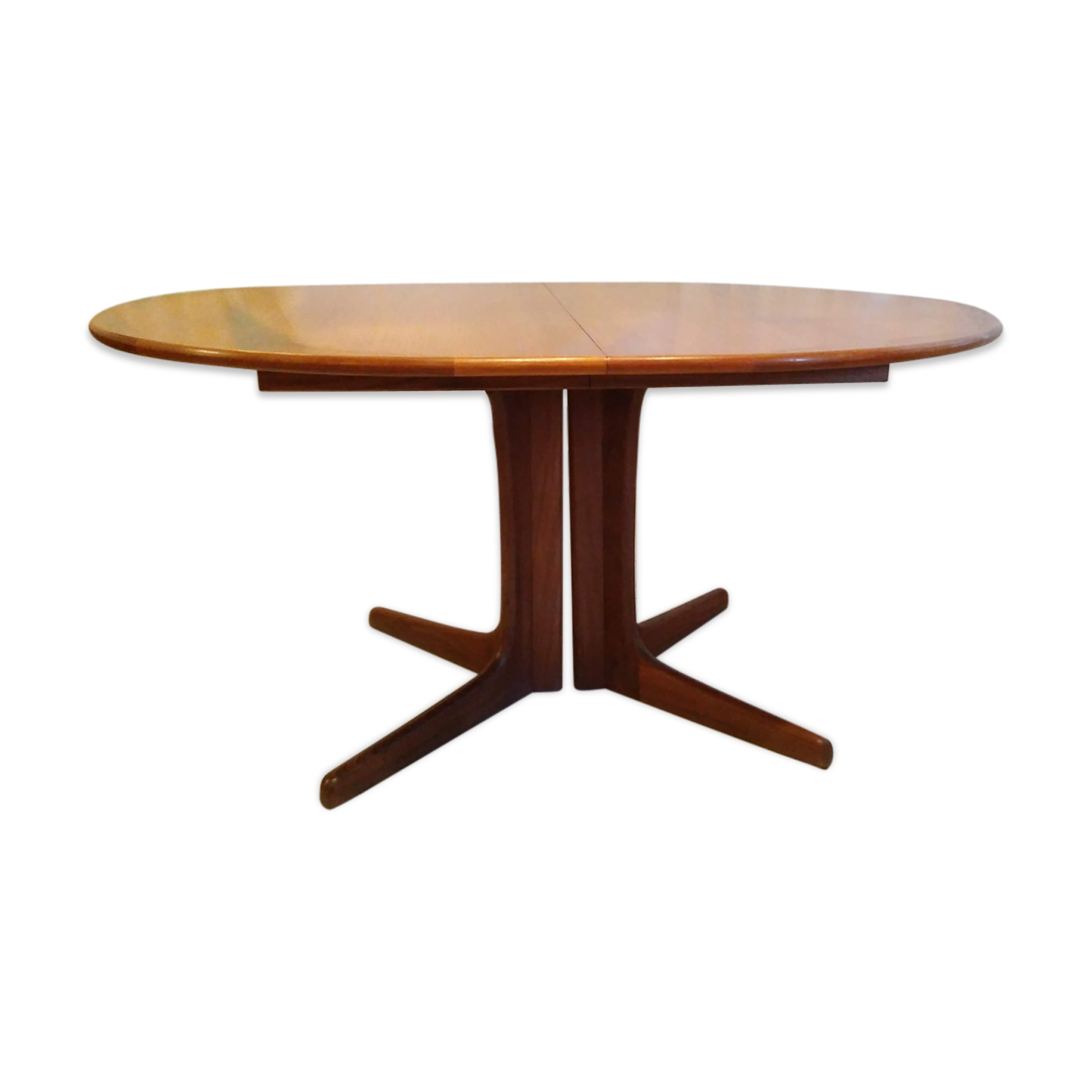 Vintage Scandinavian style dining