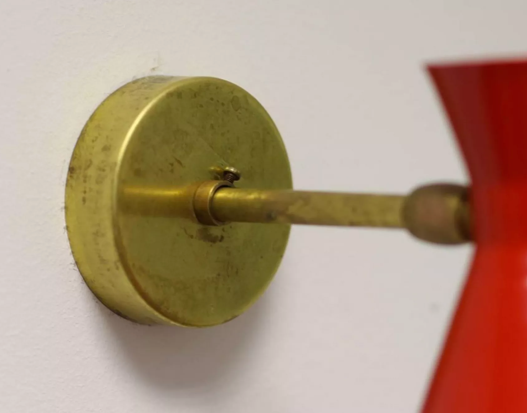 Wall lamps in the style of Italian creations of the 50s