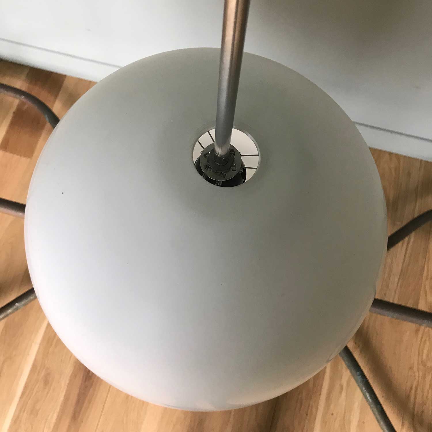 Hanging opaline bell