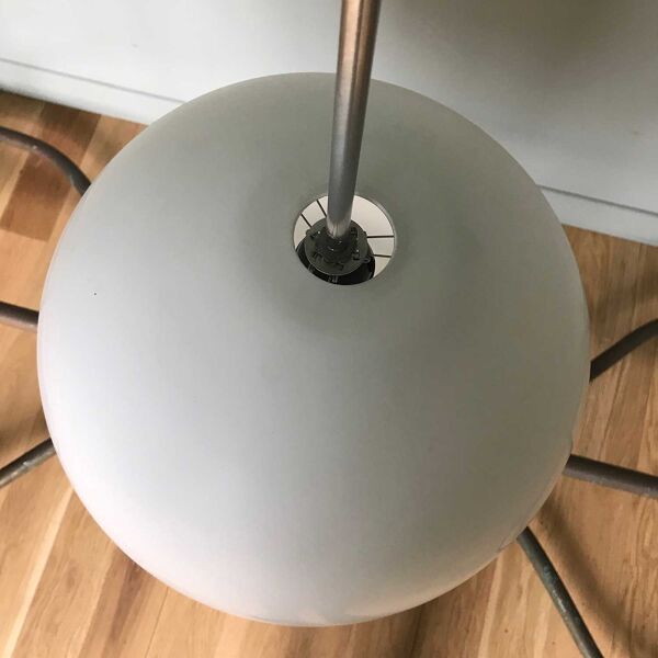Suspension opaline cloche