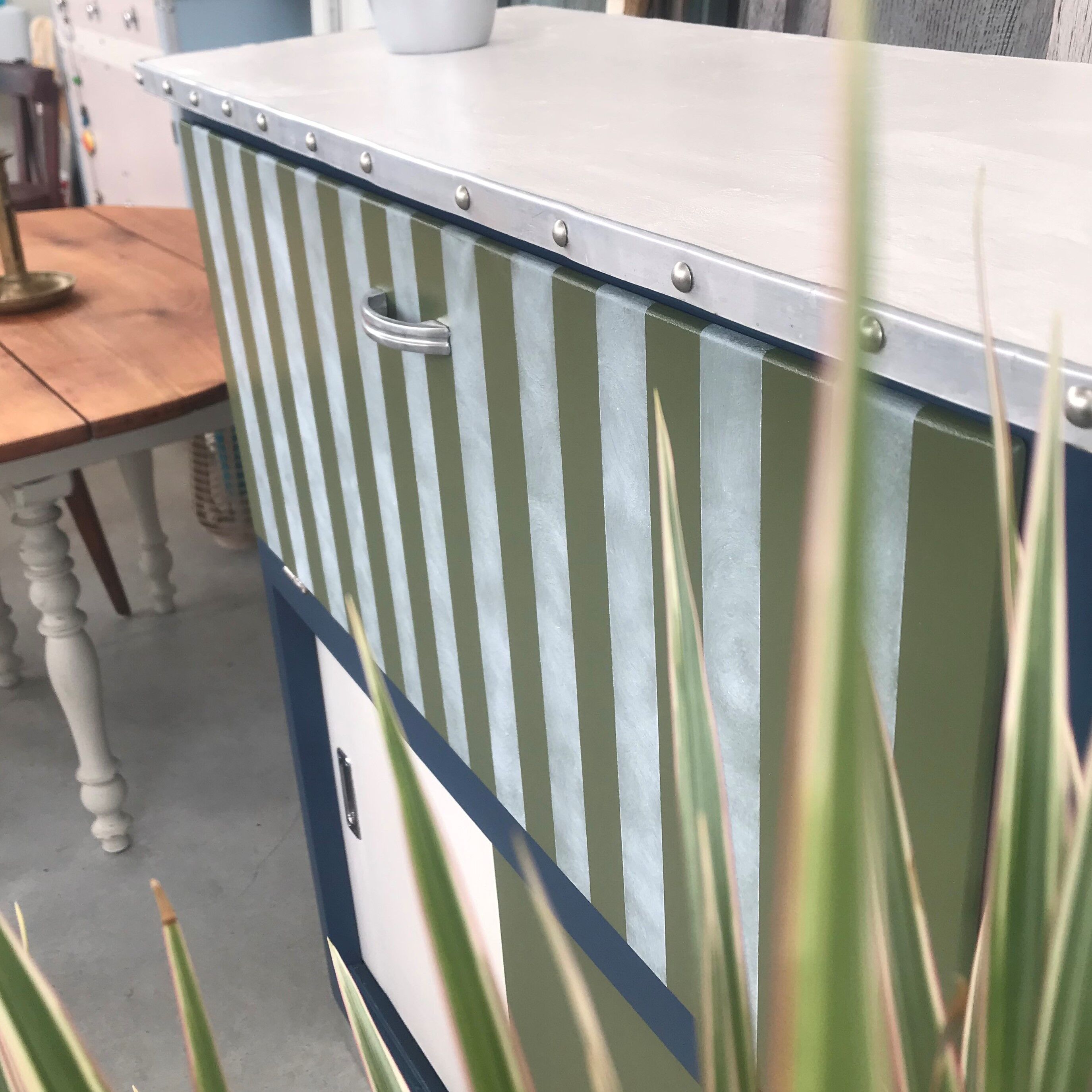 Buffet style Mado relooké