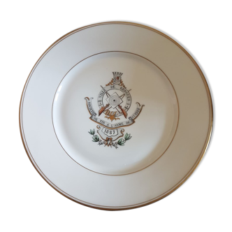 Assiette décorative ancienne 1887 société de tir arme de guerre BERGUES