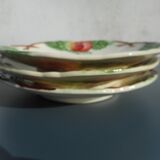 Trois assiettes barbotine