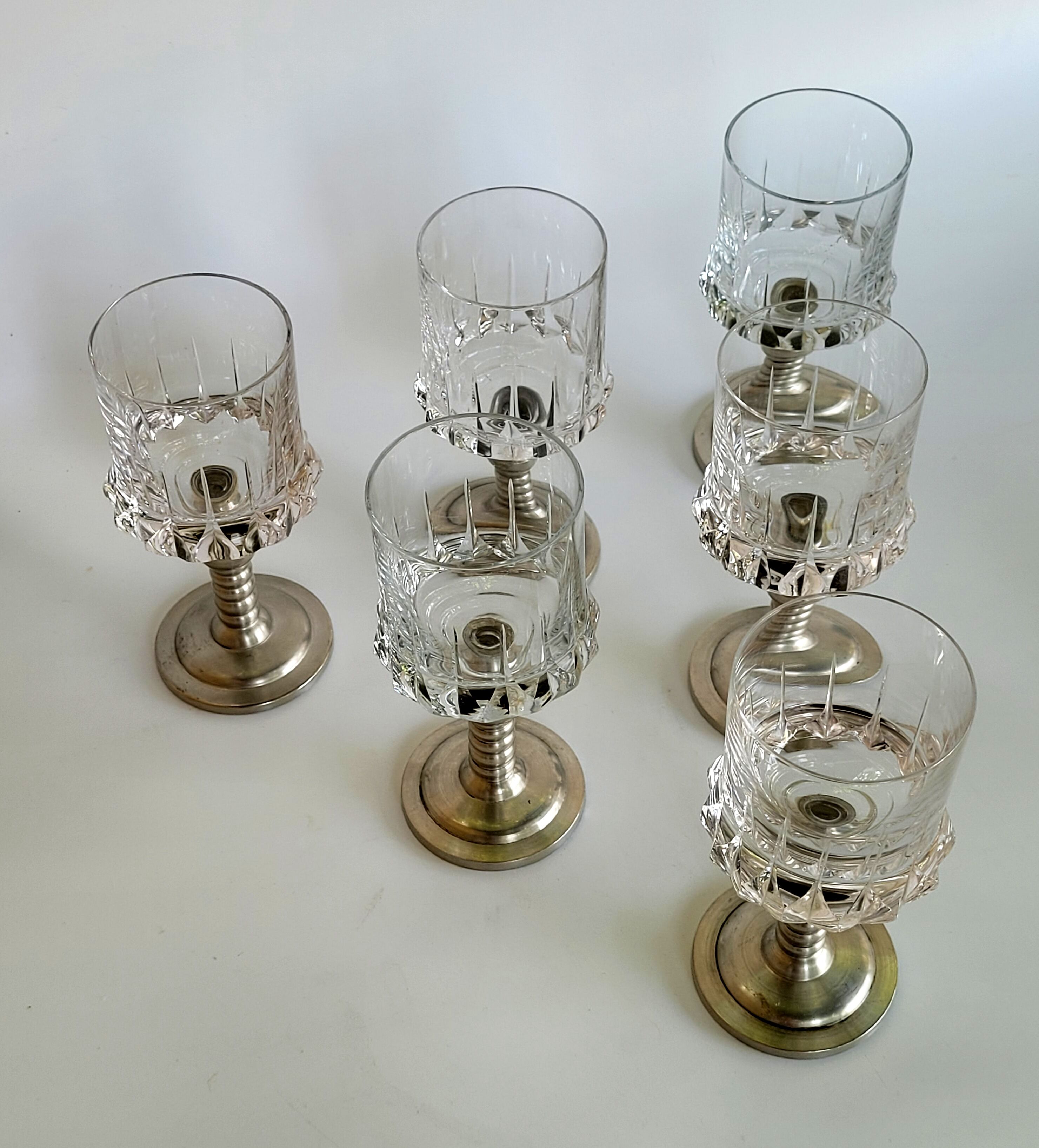 Series of six crystal wine glass with tin foot 9'° 160 ml