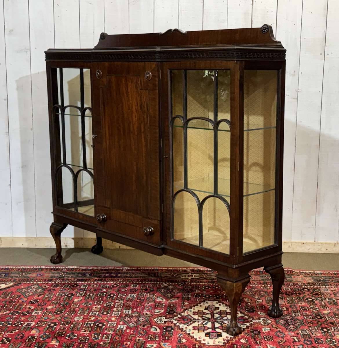 Vitrine Anglaise Chippendale 3 portes début XXème en acajou