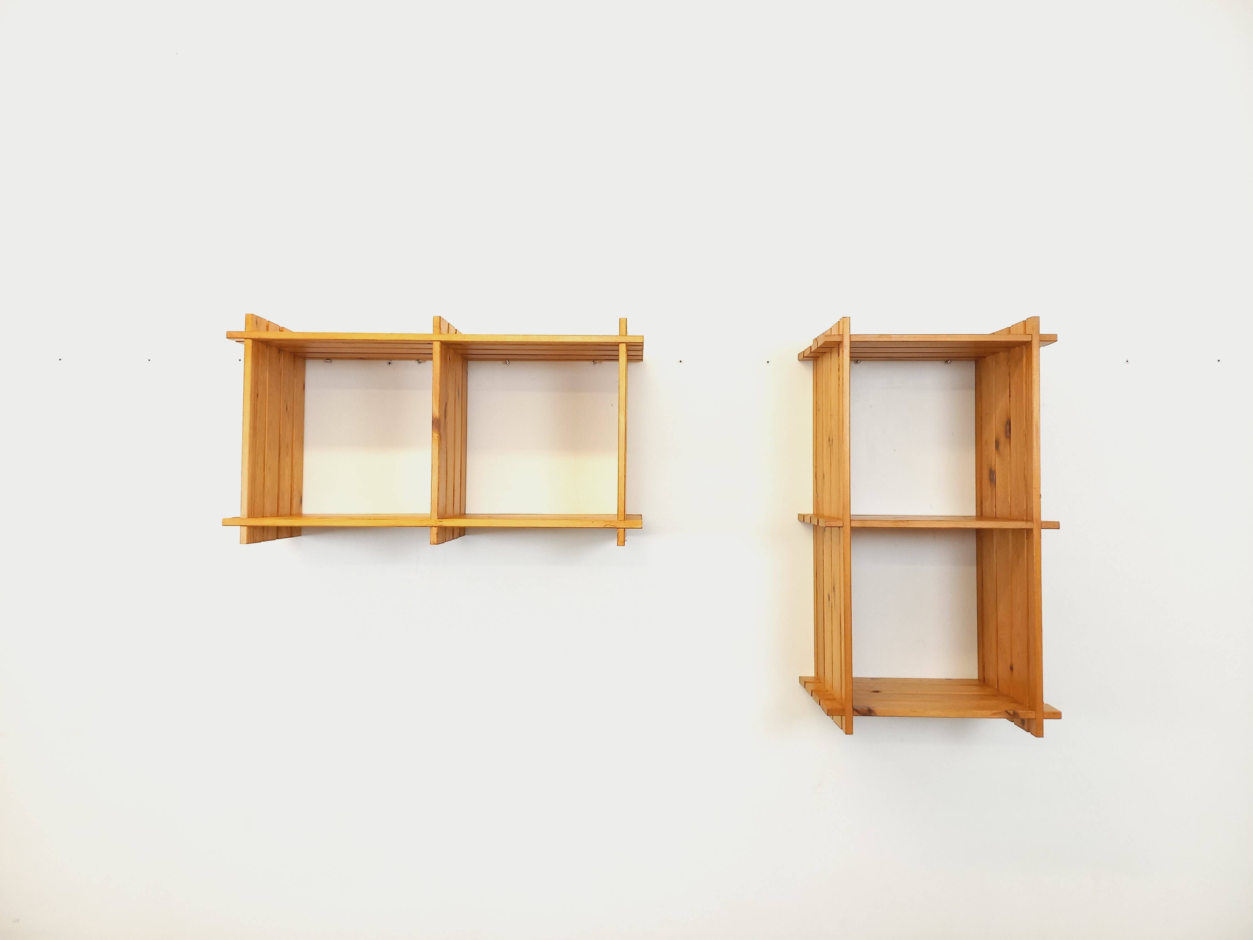 Pair of vintage pine wall shelves, from the 80s