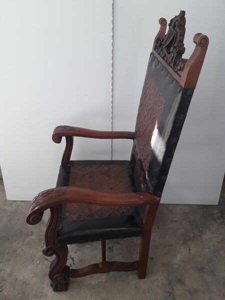 Spain truncated chair solid wood scuplté and leather