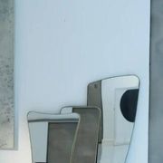 Miroir rectangulaire à bord arrondi et cadre en laiton