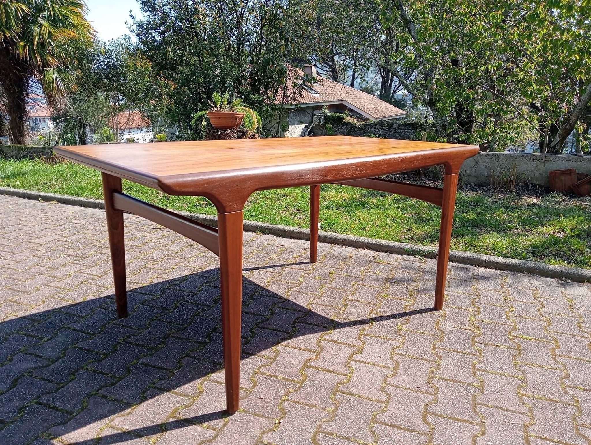 Johannes Andersen table