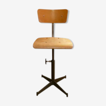 Adjustable workshop chair
