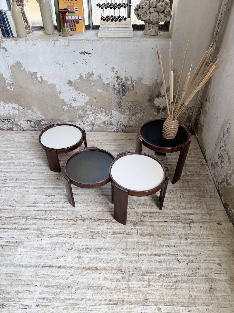 Nido 780 G stackable coffee tables. Frattini for Cassina