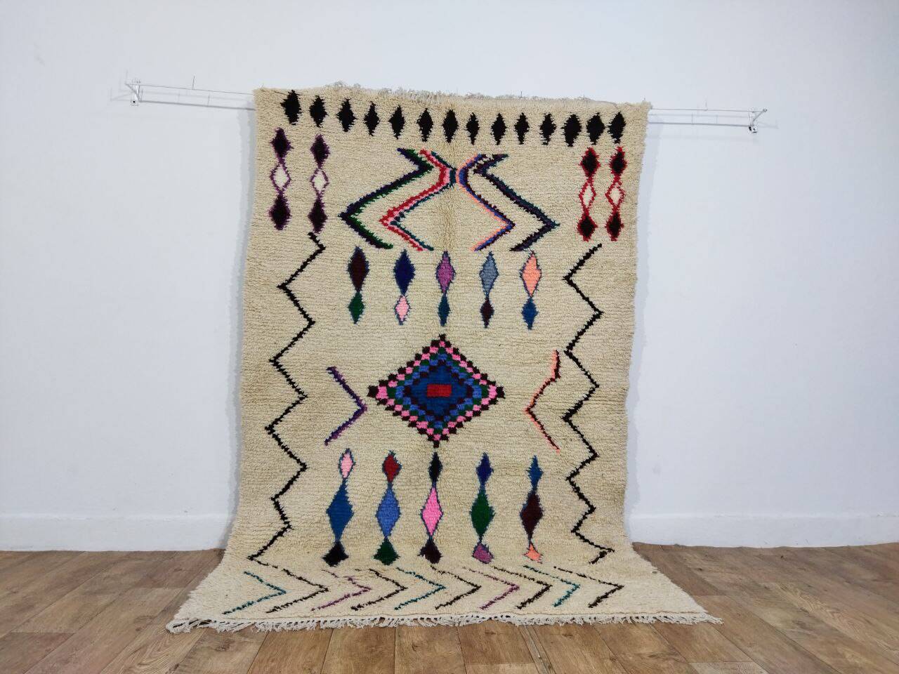 Handcrafted Moroccan Berber Rug 236 X 152 CM