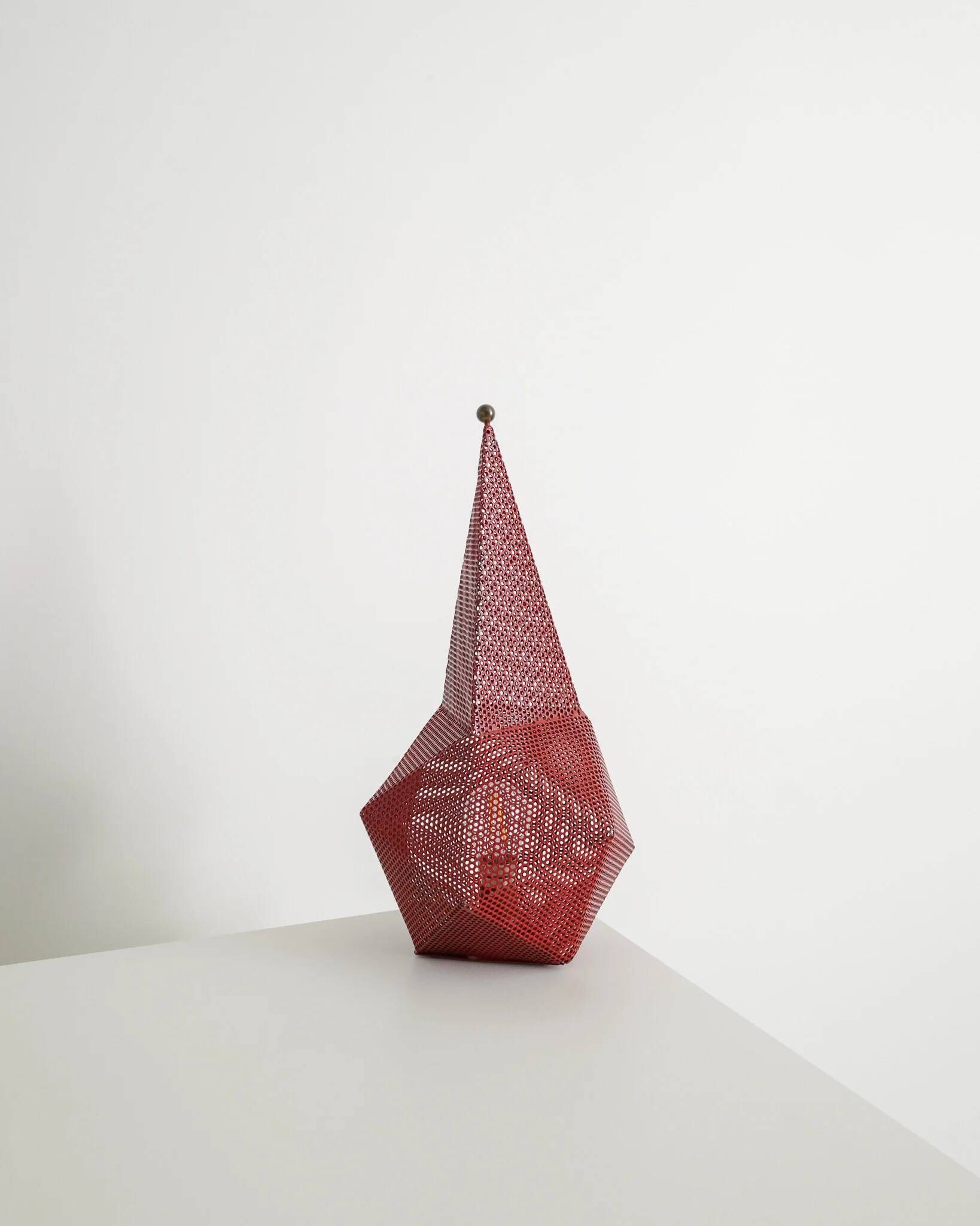 Lampe de table "Bagdad" de Mathieu Matégot, années 1950