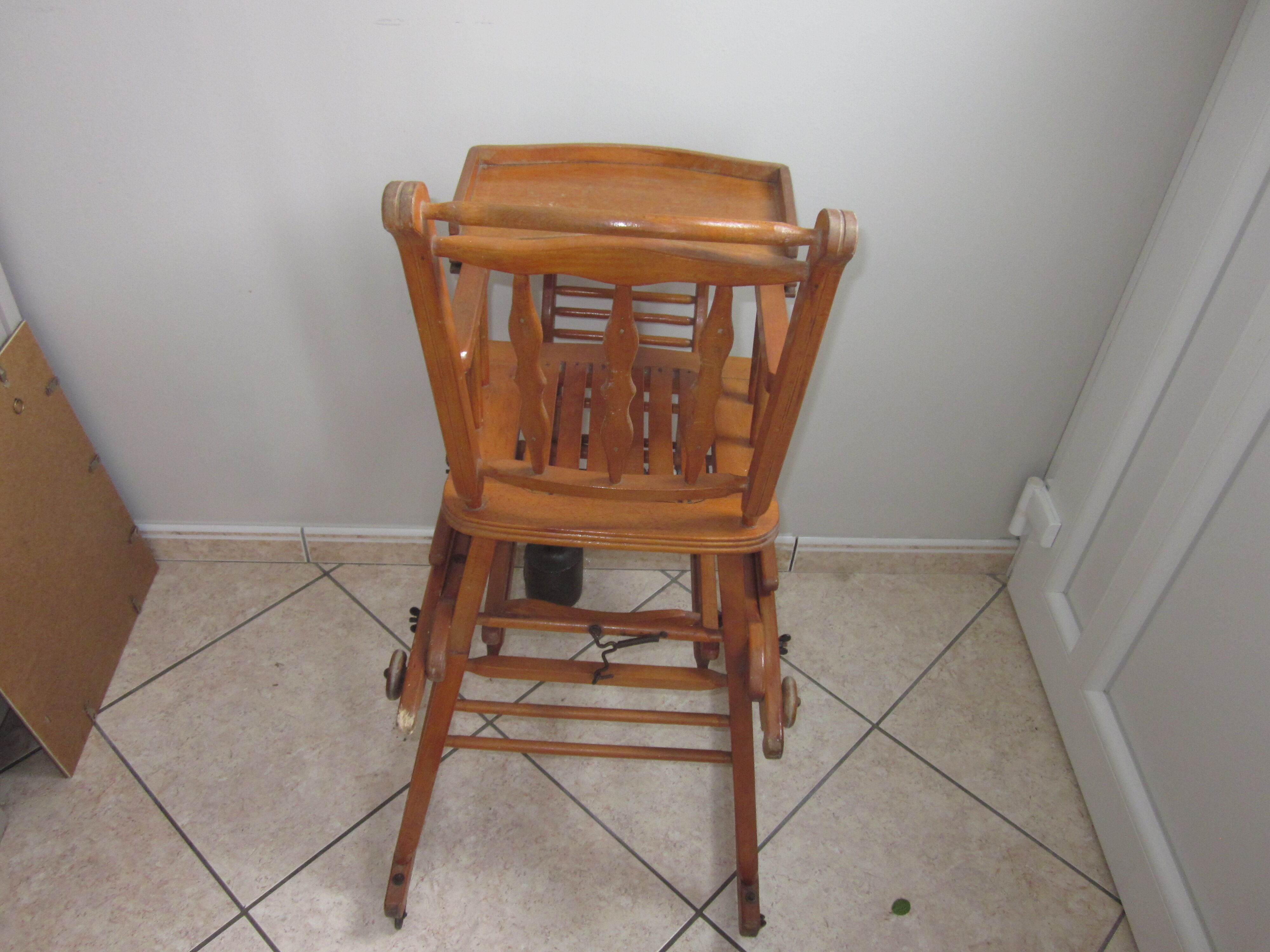 Child chair of the 40s and 50s