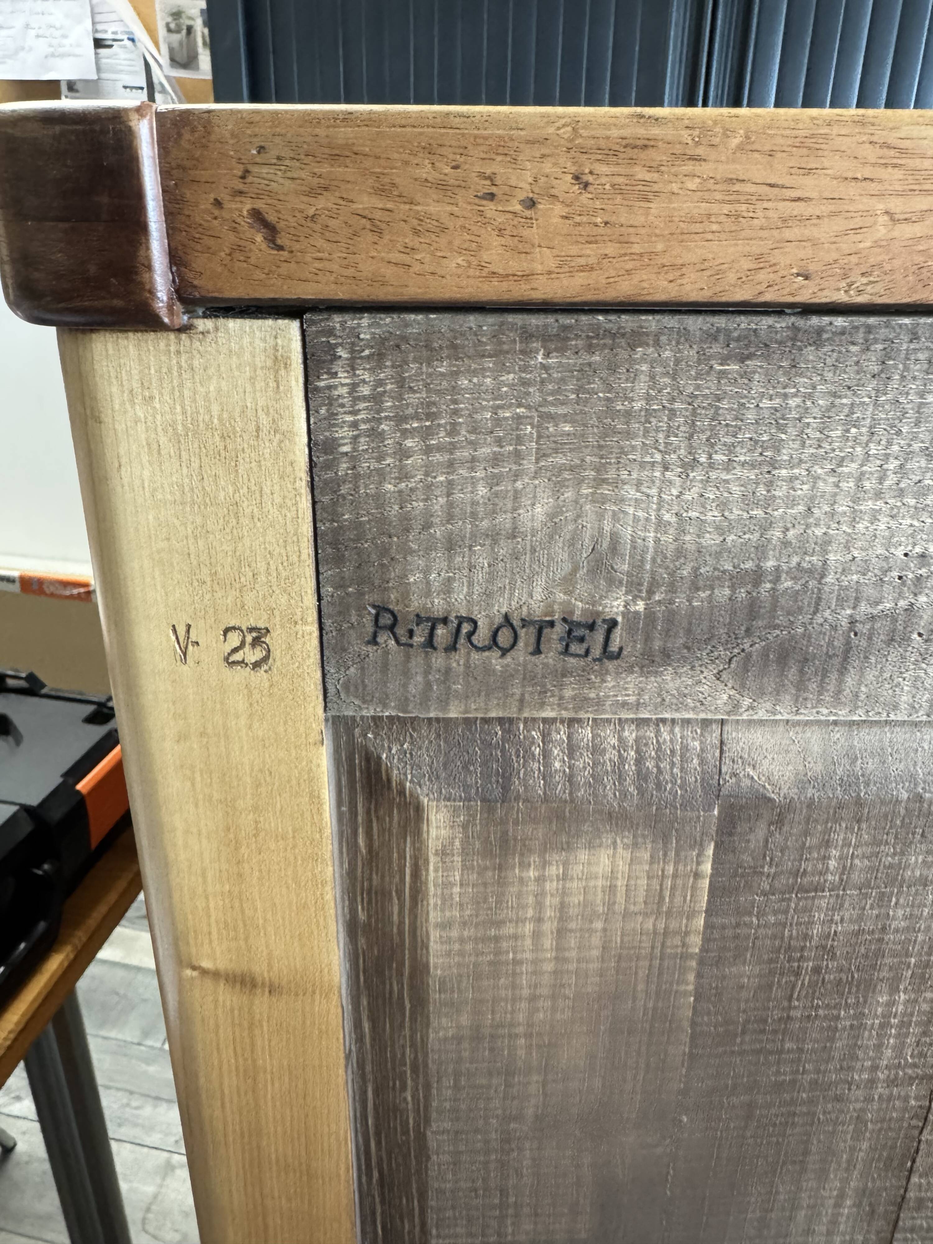 Travel trunk or cabin trunk