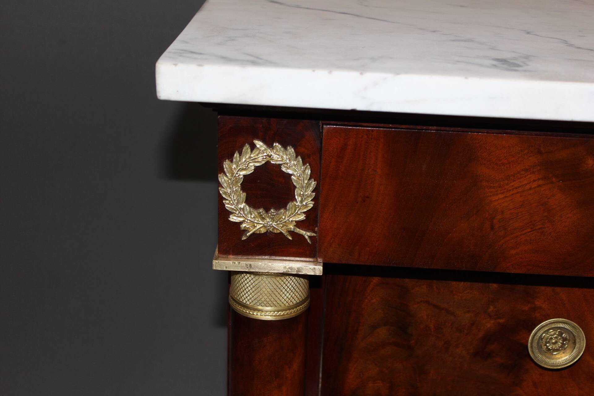 Commode Empire en acajou début XIX