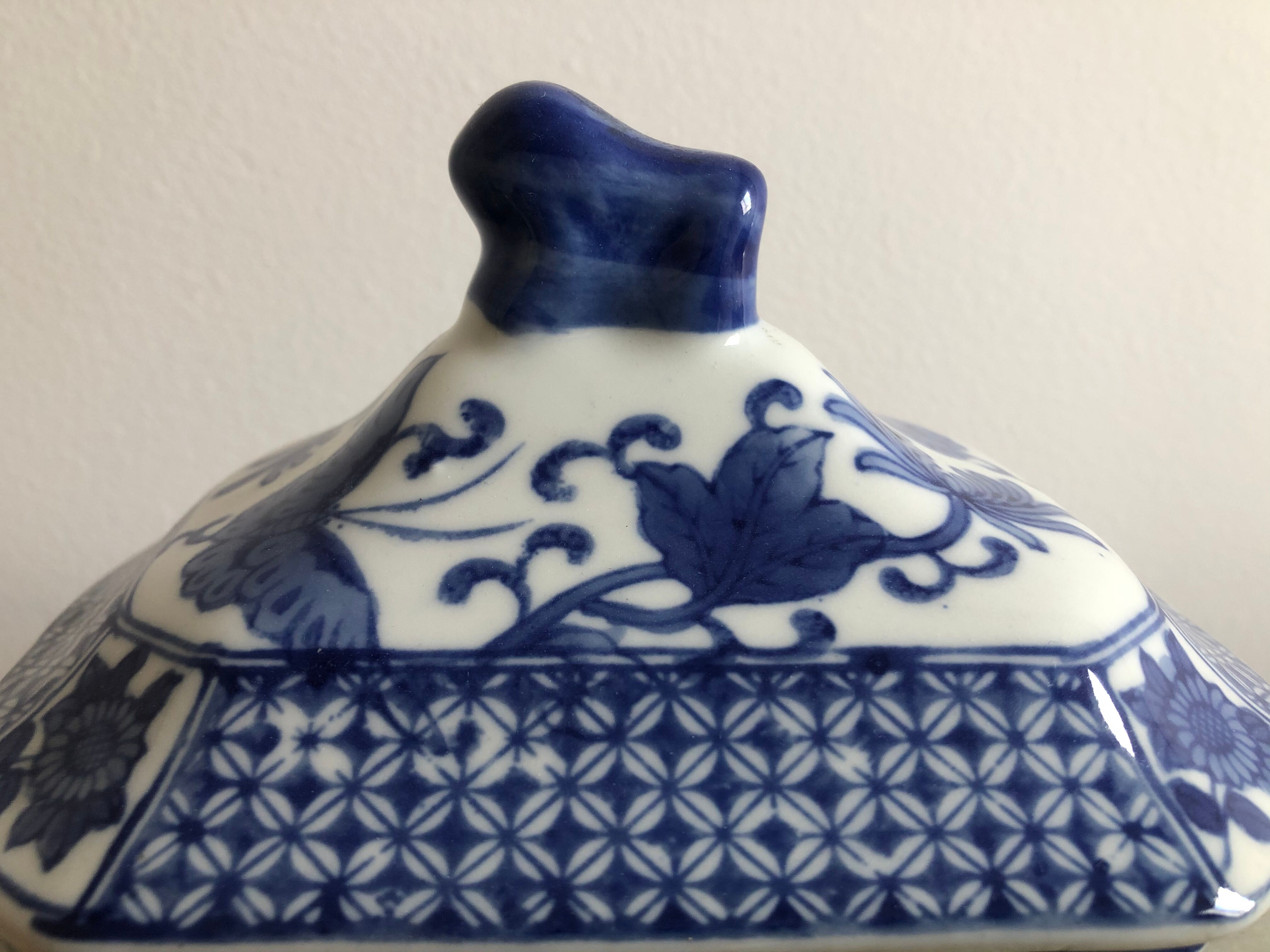 China porcelain terrine topped with a Fo dog