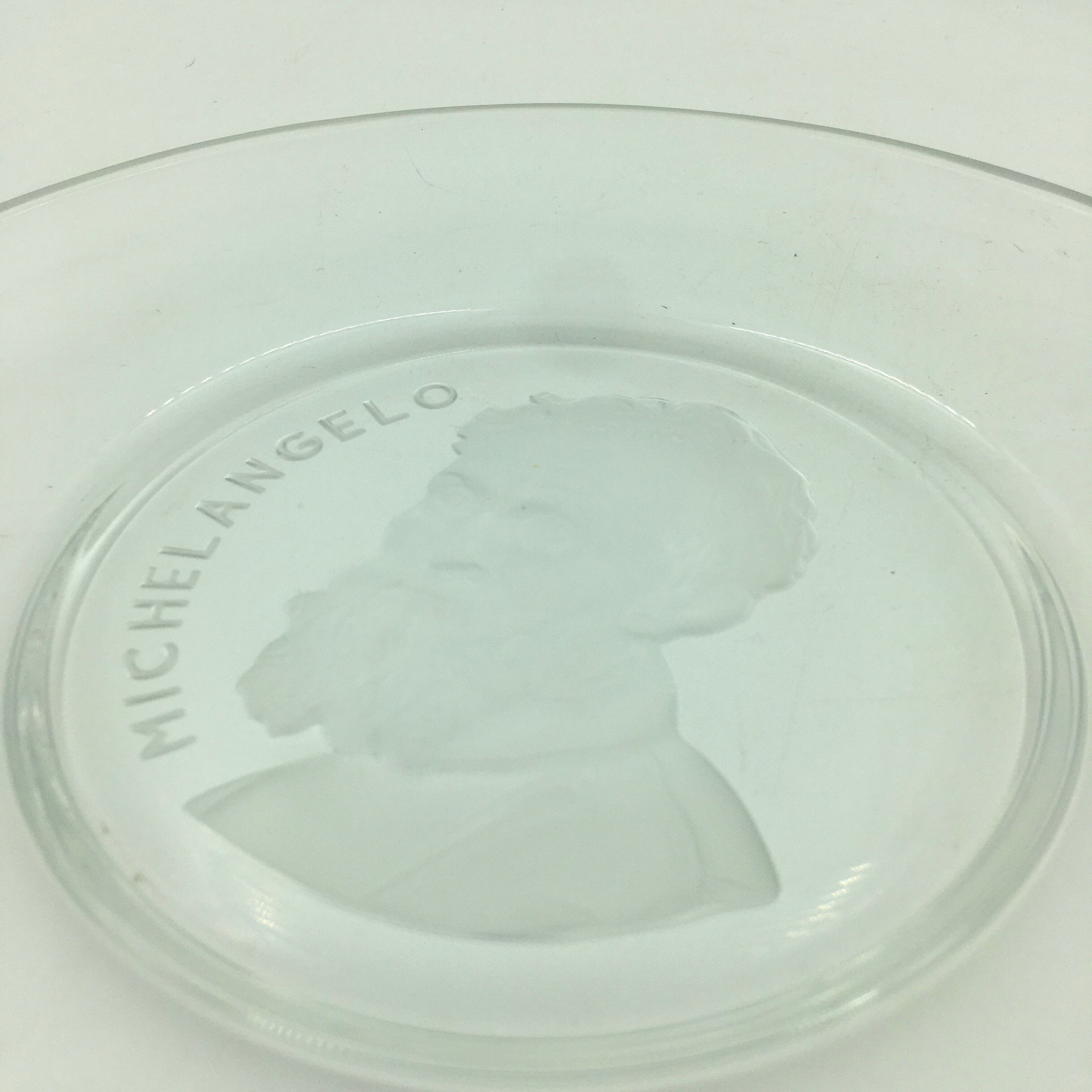Set of 6 plates in relief glass Michel Angelo