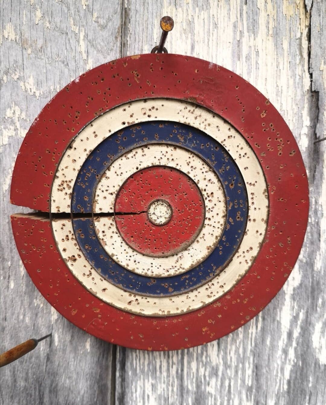 Old target darts game