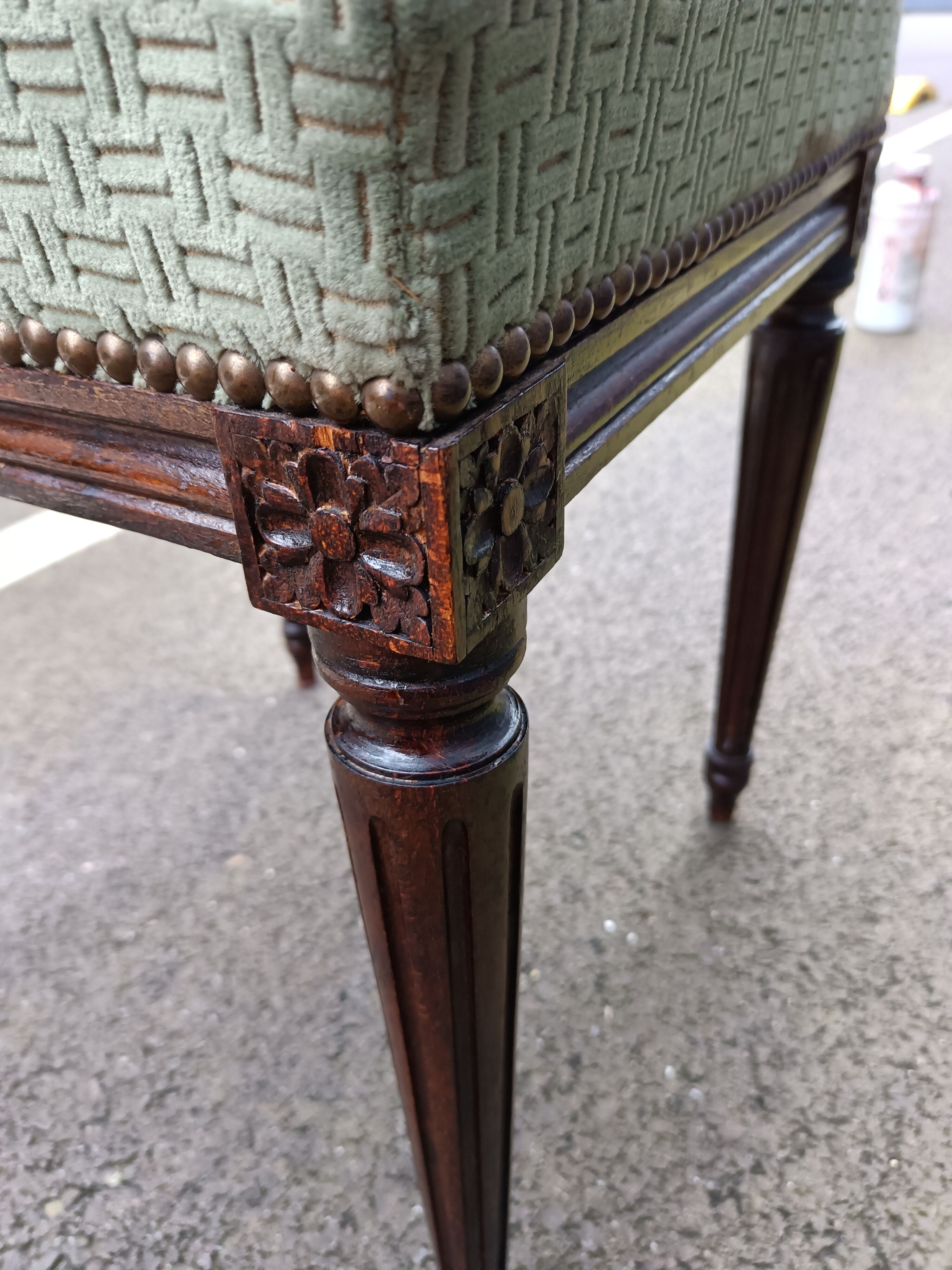 Pouf stool old Louis XVI style