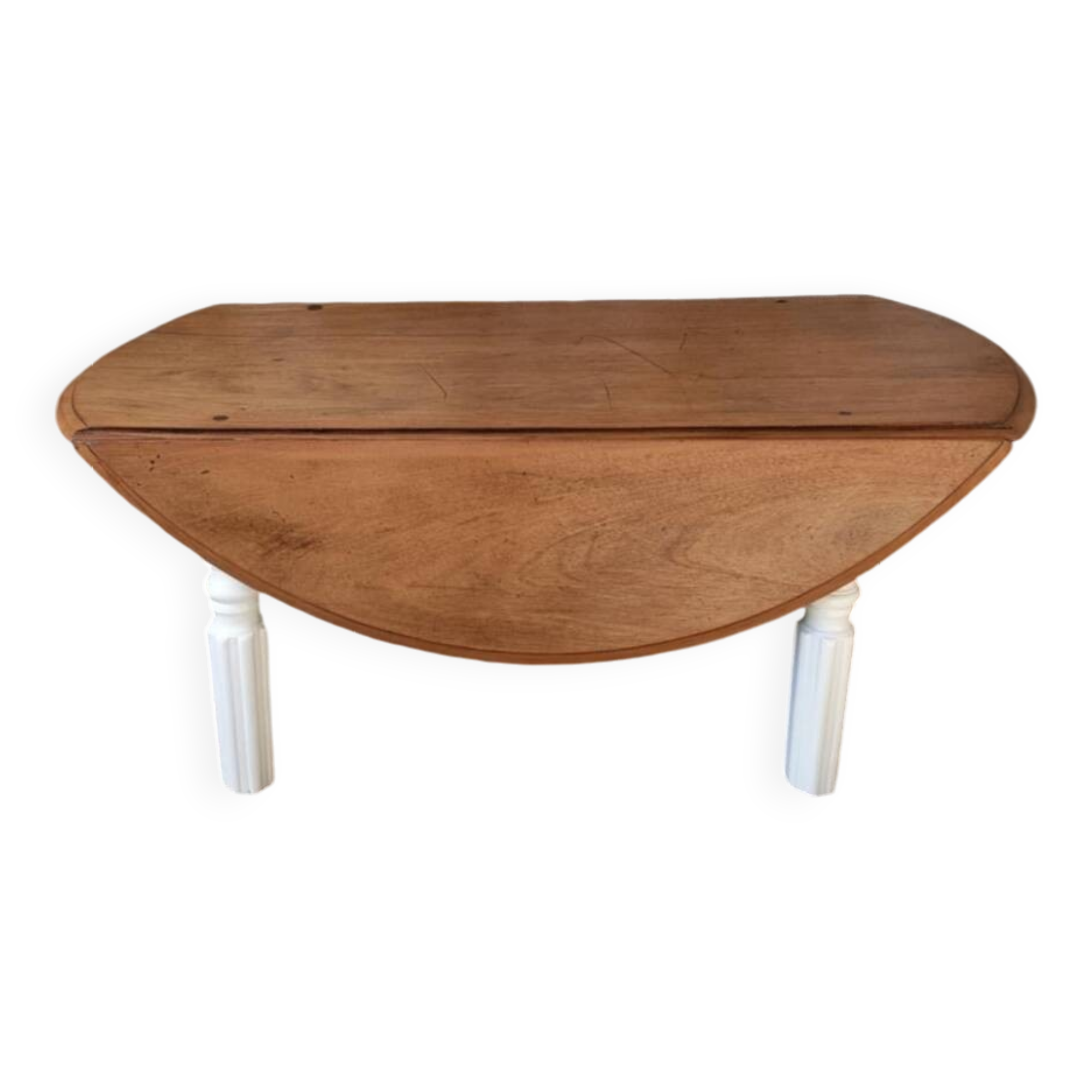 Round coffee table