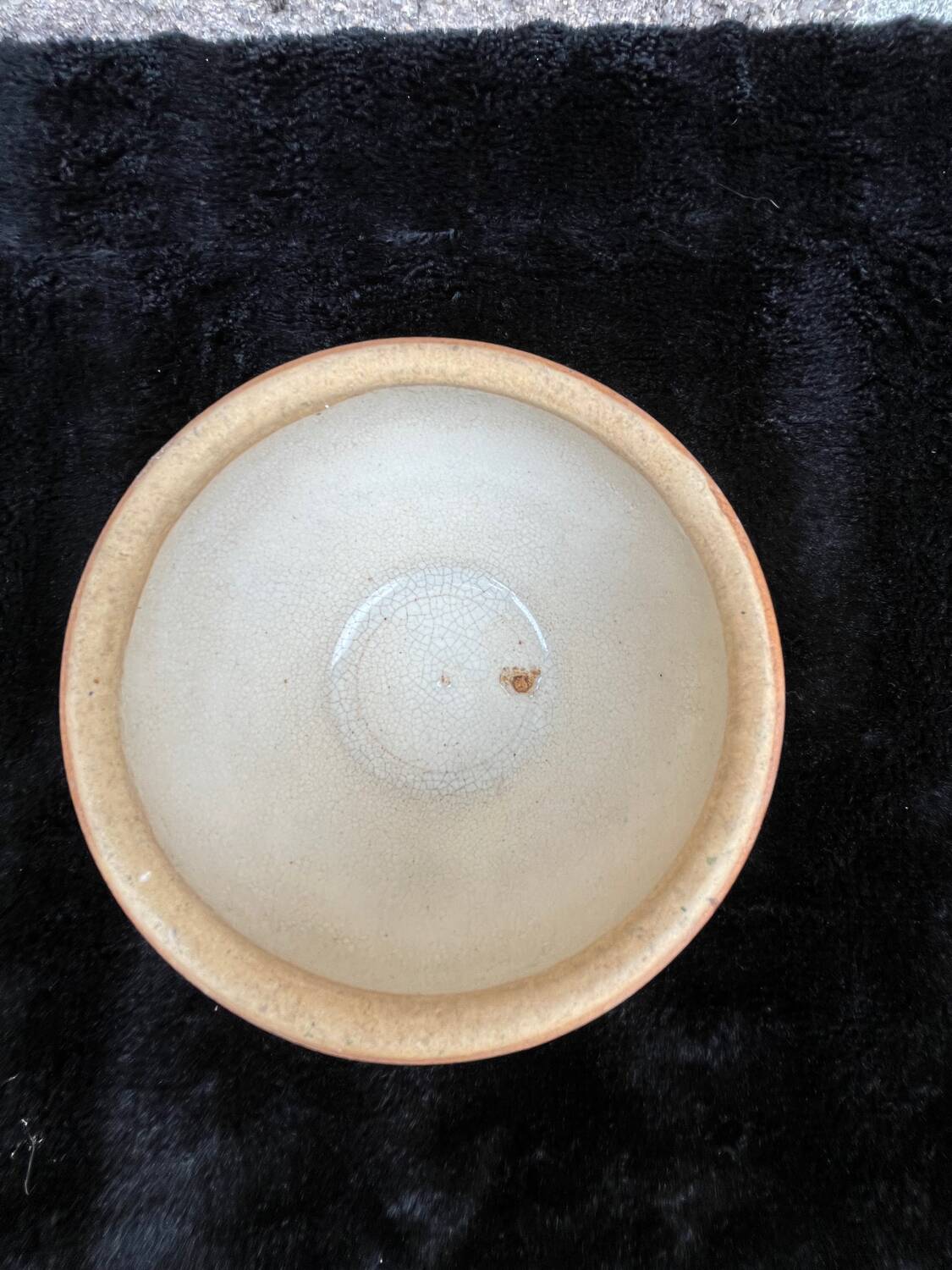 Stoneware salad bowl