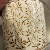 Porcelain pot
