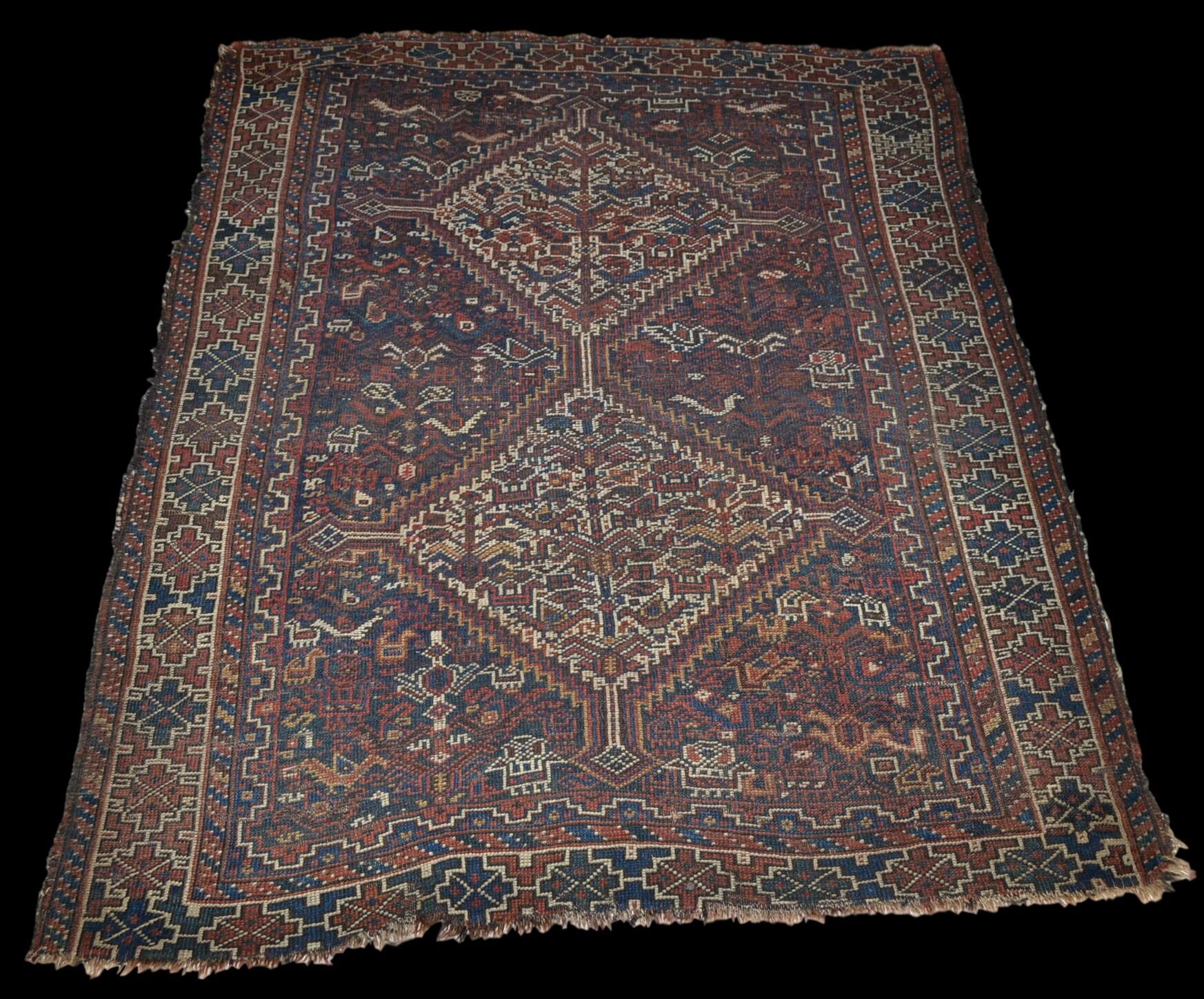 RUG SHIRAZ, 111 x 139 cm, tribes nomads Khamseh, Iran end XIX th century