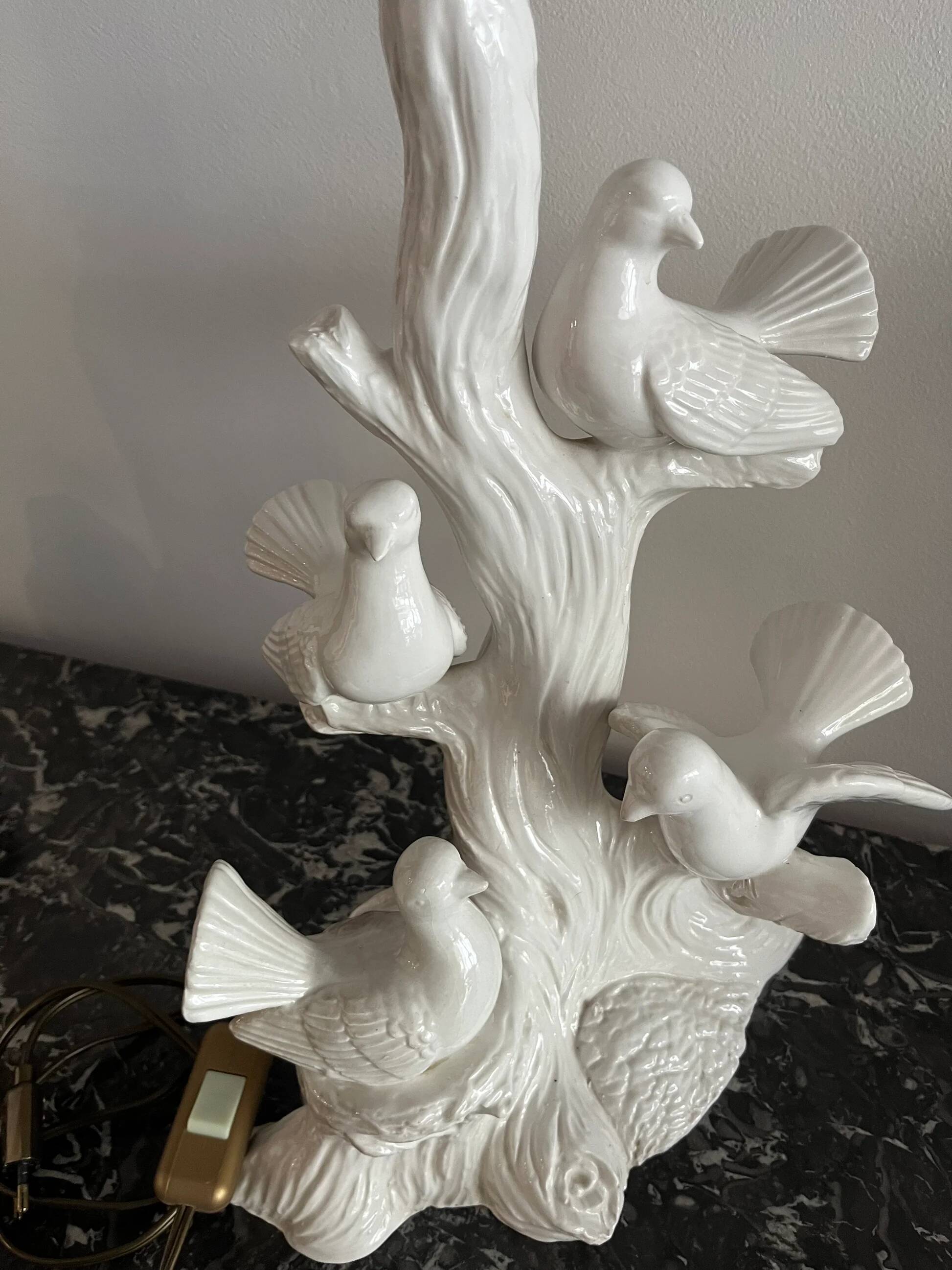 Lamp with 4 vintage doves