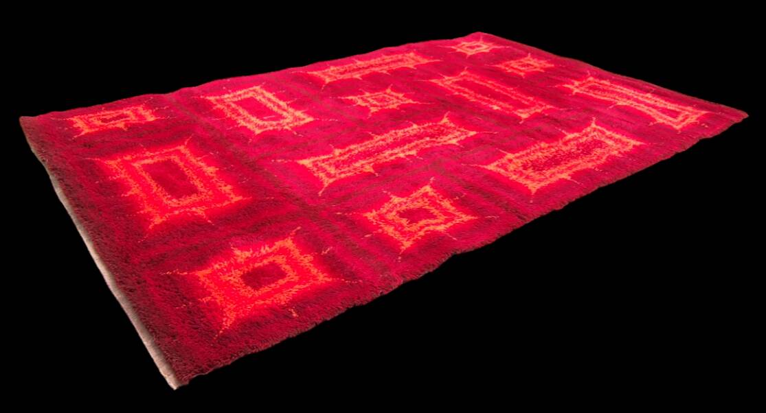 Large Vintage 1970s Pure Virgin Wool Rug