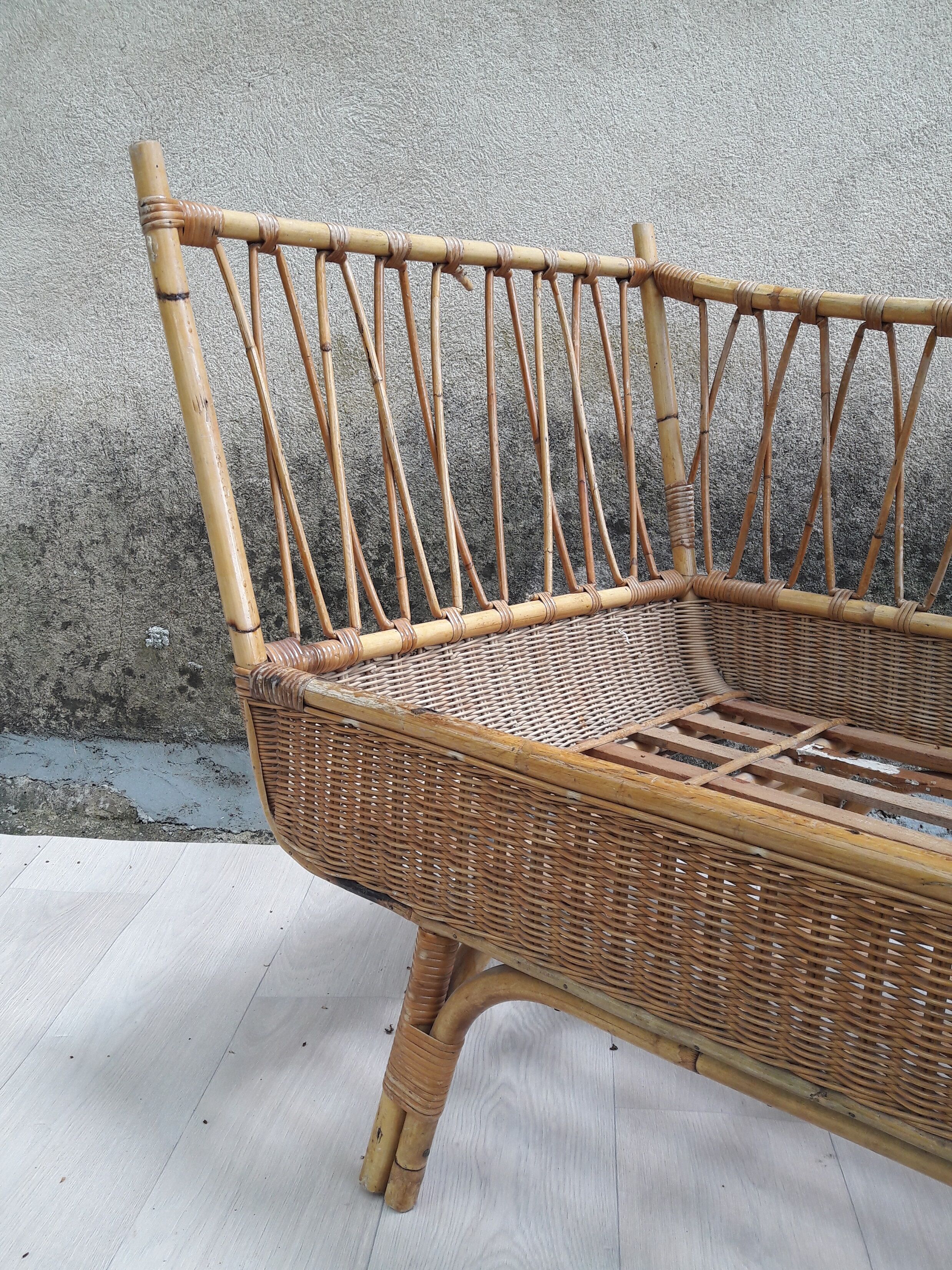 Baby rattan bed