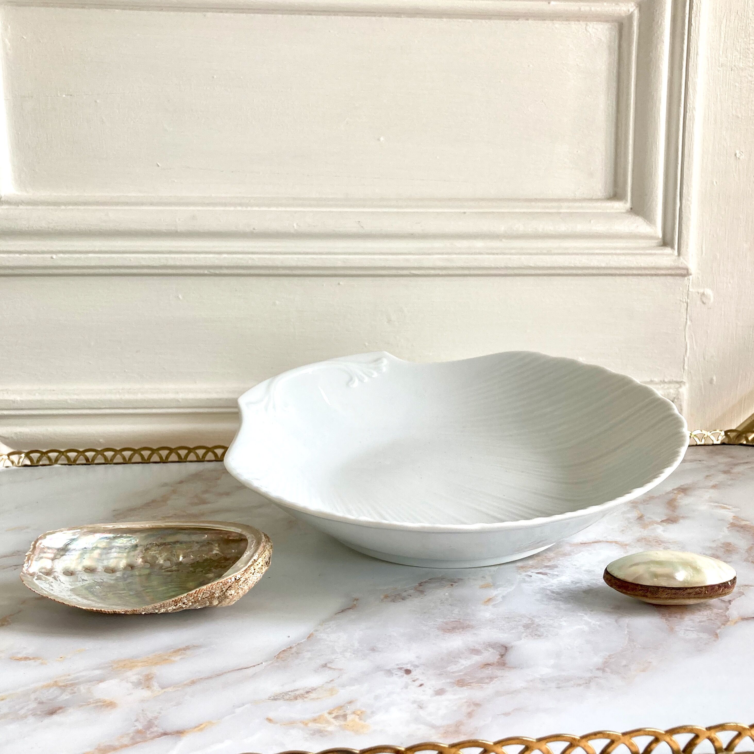 Porcelain shell hollow dish
