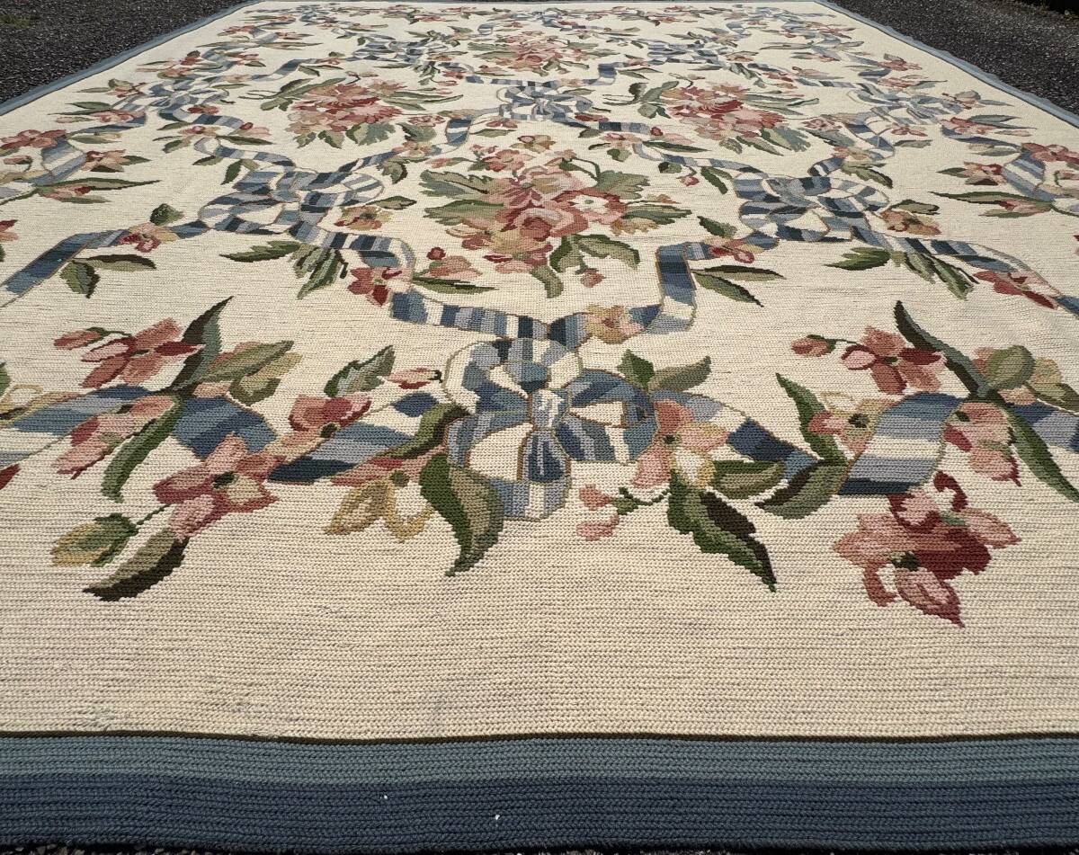 French carpet in petit point 374x320 cm
