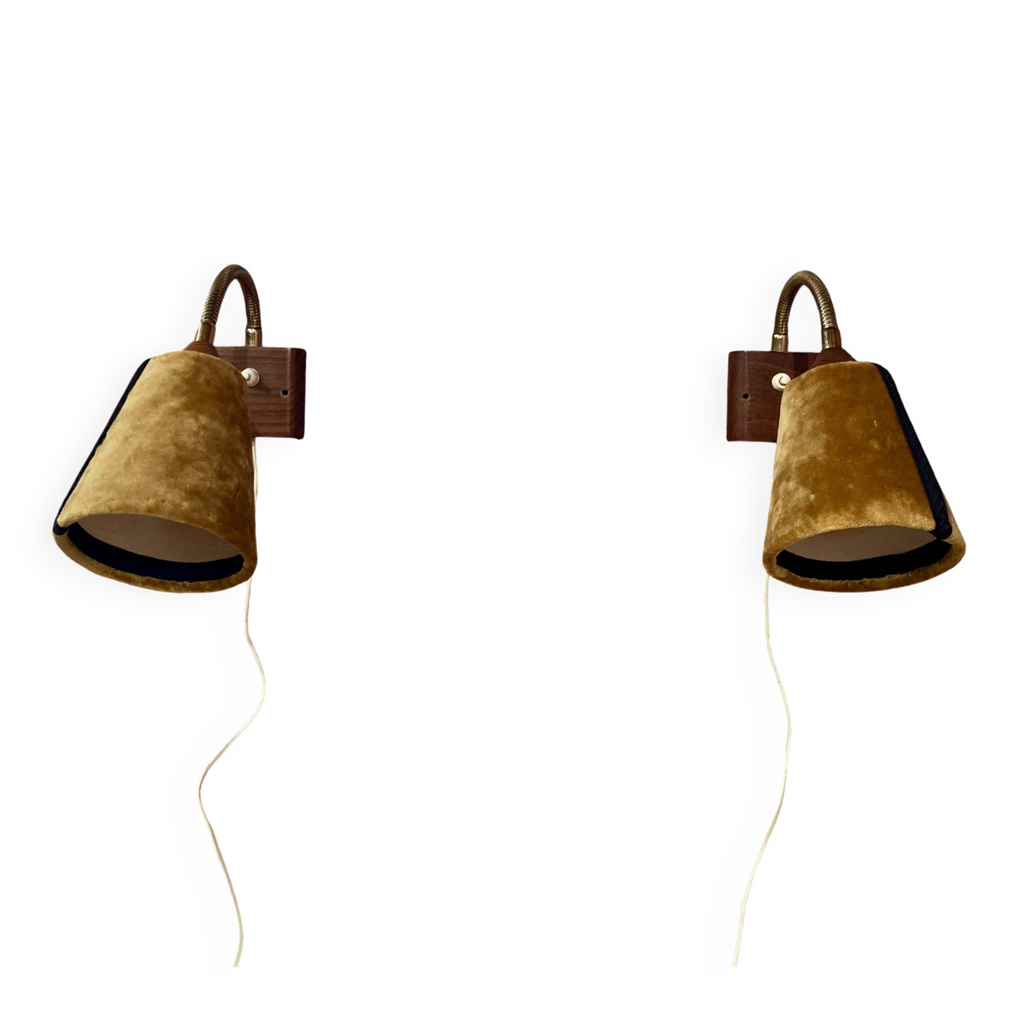 Paire d'appliques design scandinave 1950.