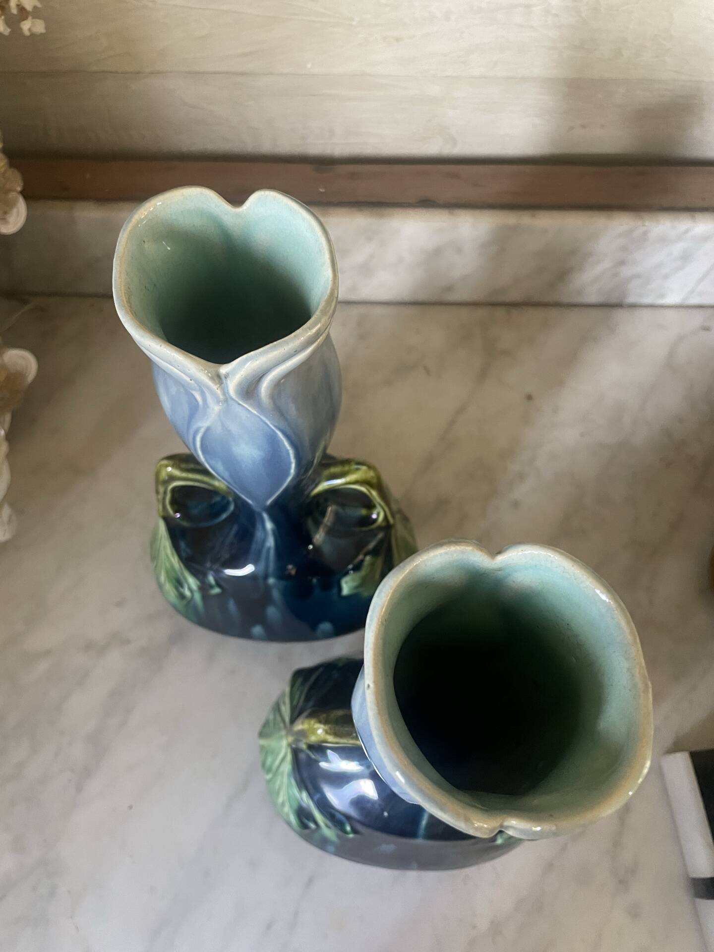 Pair of vases in slipware with Art Nouveau floral decoration.