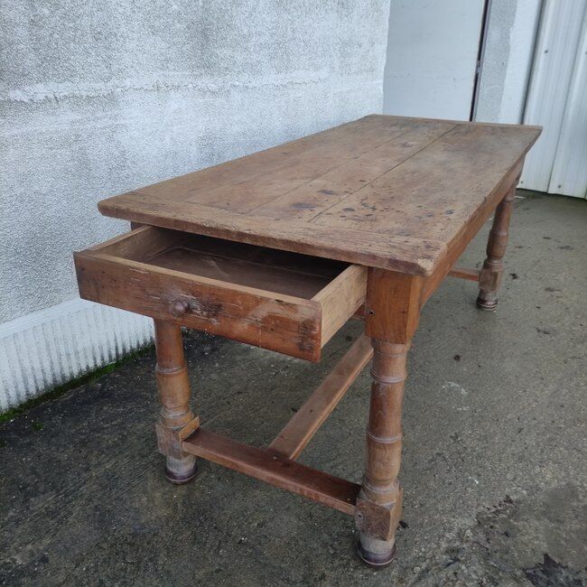 Farmhouse table