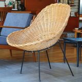 Paire de fauteuils corbeilles en rotin